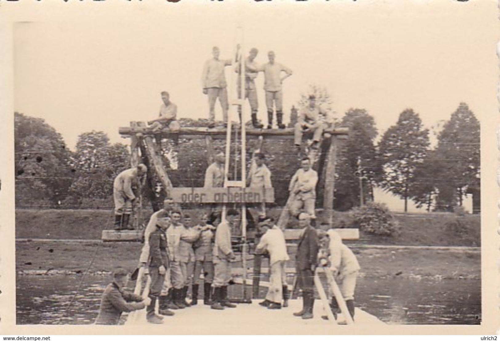 Foto Deutsche Soldaten Beim Brückenbau - Pioniere IR 46 - 2. WK - 8*5,5cm (43460) - Krieg, Militär