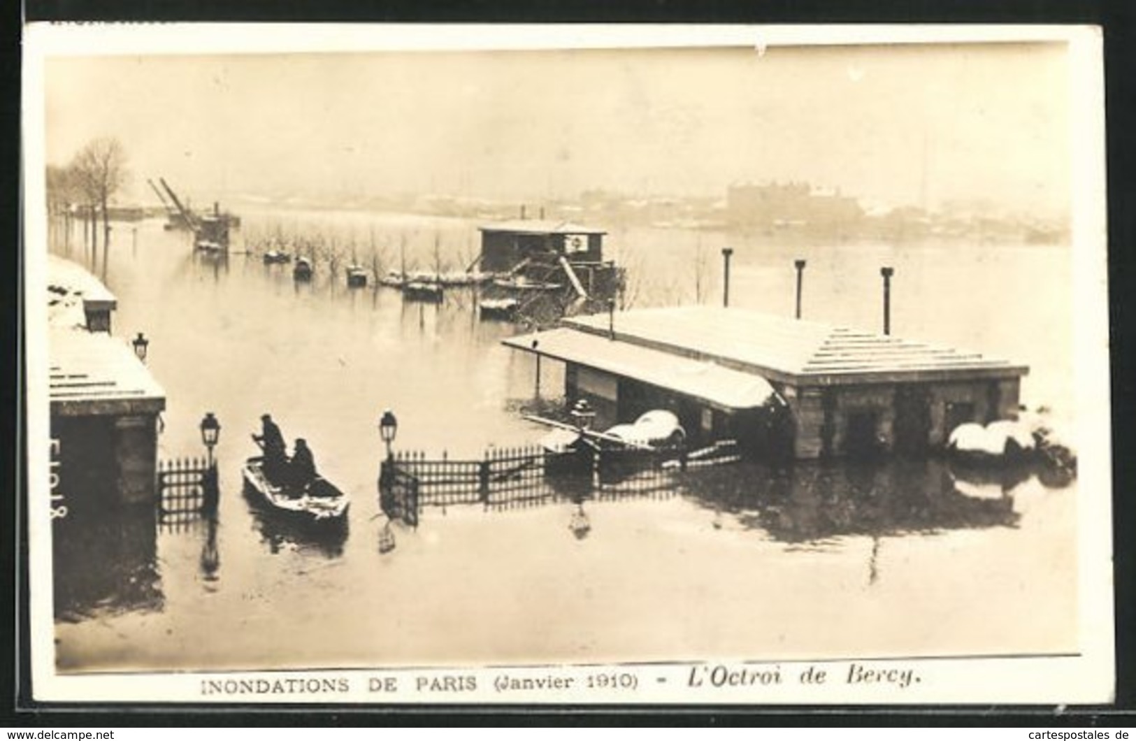 AK Paris, Inondee 1910, L'Octroi De Bercy, überschwemmte Strasse Durch Hochwasser - Floods