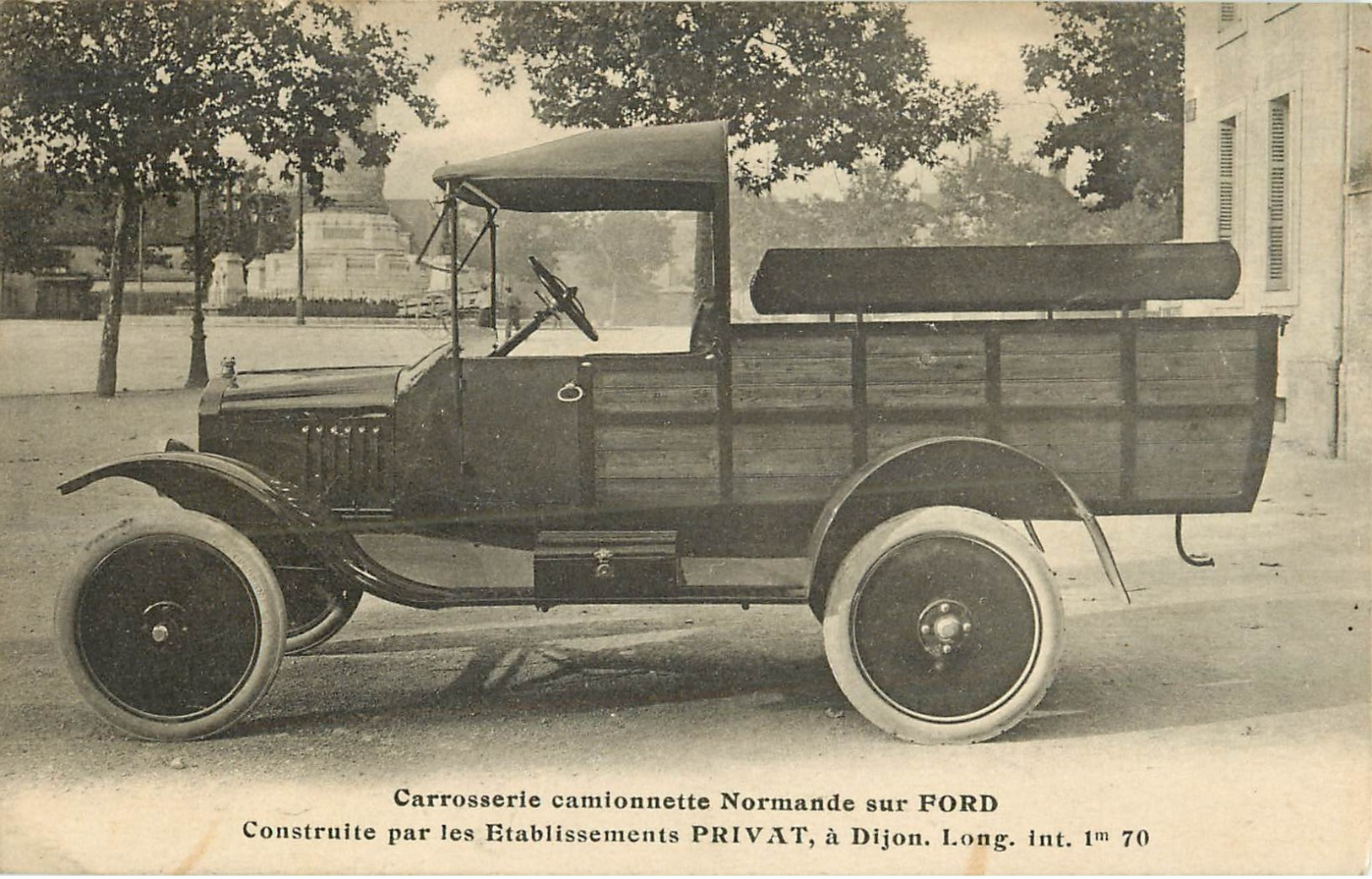 21 Dijon établissement Privat  Carrosserie Camionette Sur Ford  Normande Ref 1885 - Dijon