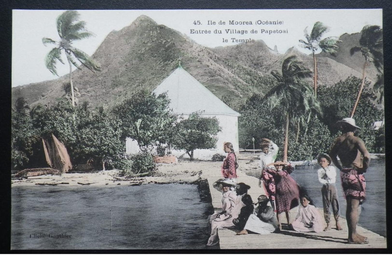 Tahiti Postcard. 45. Entree Du Village De Papatoai Le Temple. Ile De Moorea - Tahiti