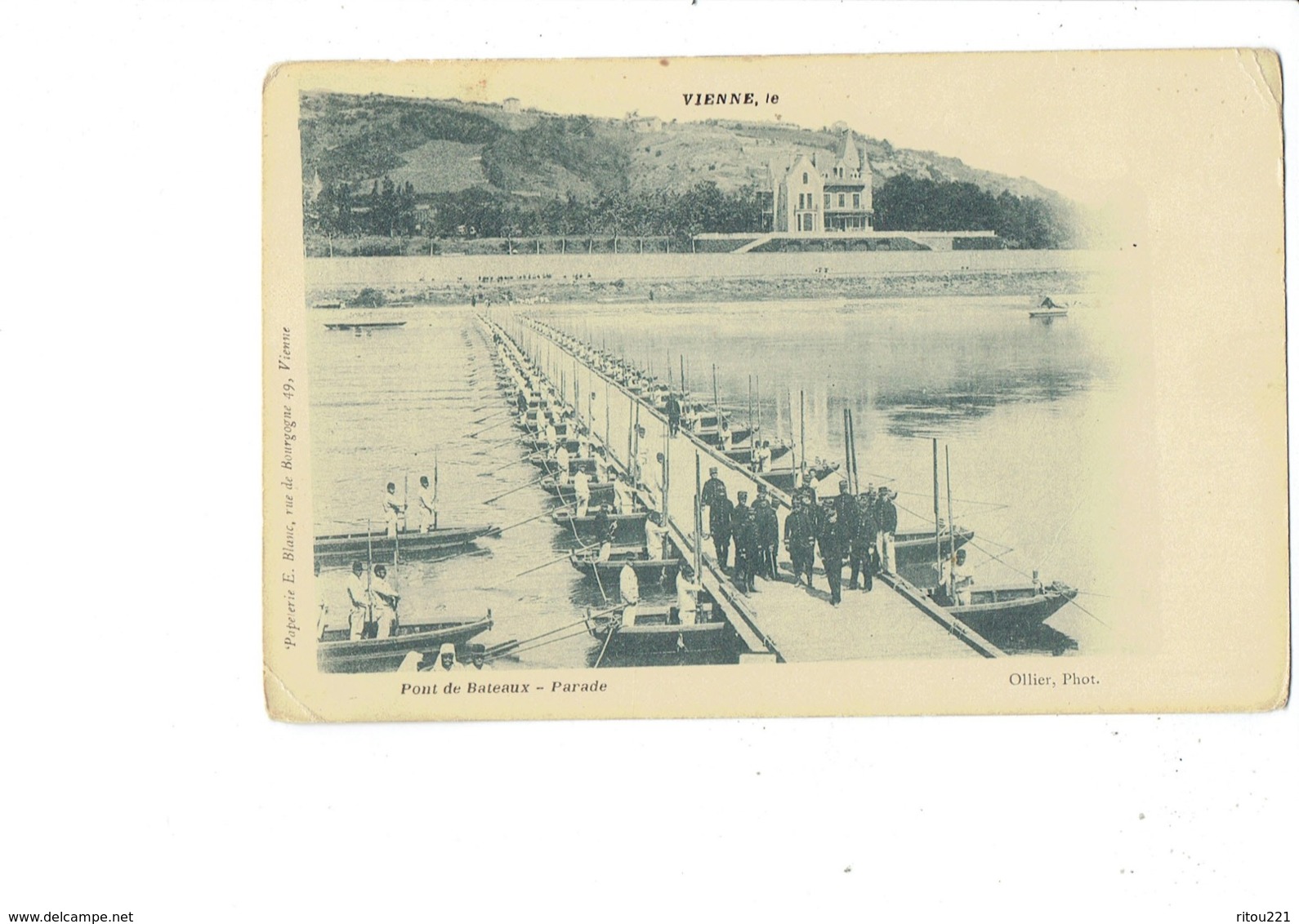 Cpm - 38 - Vienne - Pont De Bateaux - Parade - SOLDATS - Ollier Phot. - Vienne