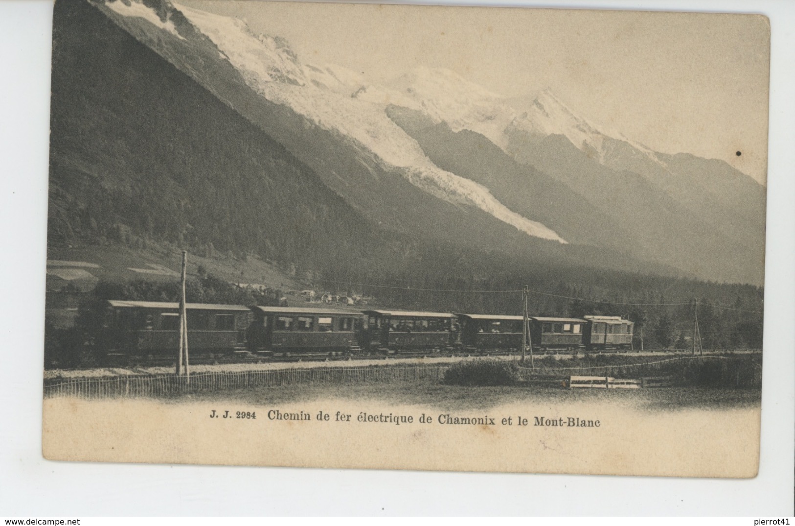 CHAMONIX MONT BLANC - Chemin De Fer électrique De Chamonix Et Le Mont Blanc (passage Train ) - Chamonix-Mont-Blanc