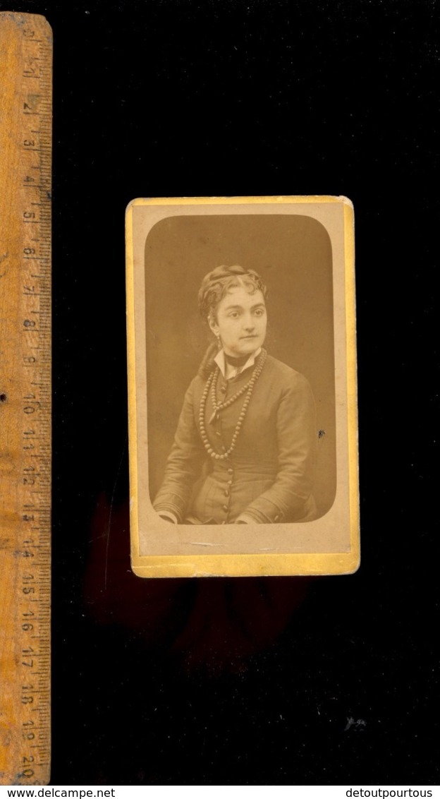 Photographie CDV : Jeune Femme / Atelier Photographe THOMAS Peintre Et Photographe - Persone Anonimi