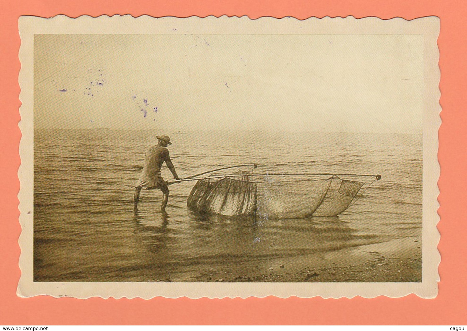 PHILIPPINES - FISHERMAN OF THE TURN OF THE CENTURY - Philippines