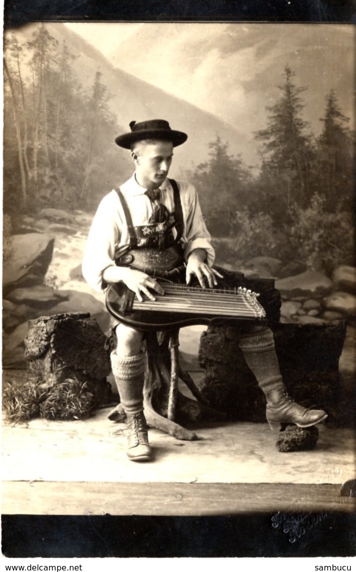 Studiofoto Porträt - Mann In Tracht Beim Zither Spielen Ca 1920 Bayern Rosenheim - Fotografie