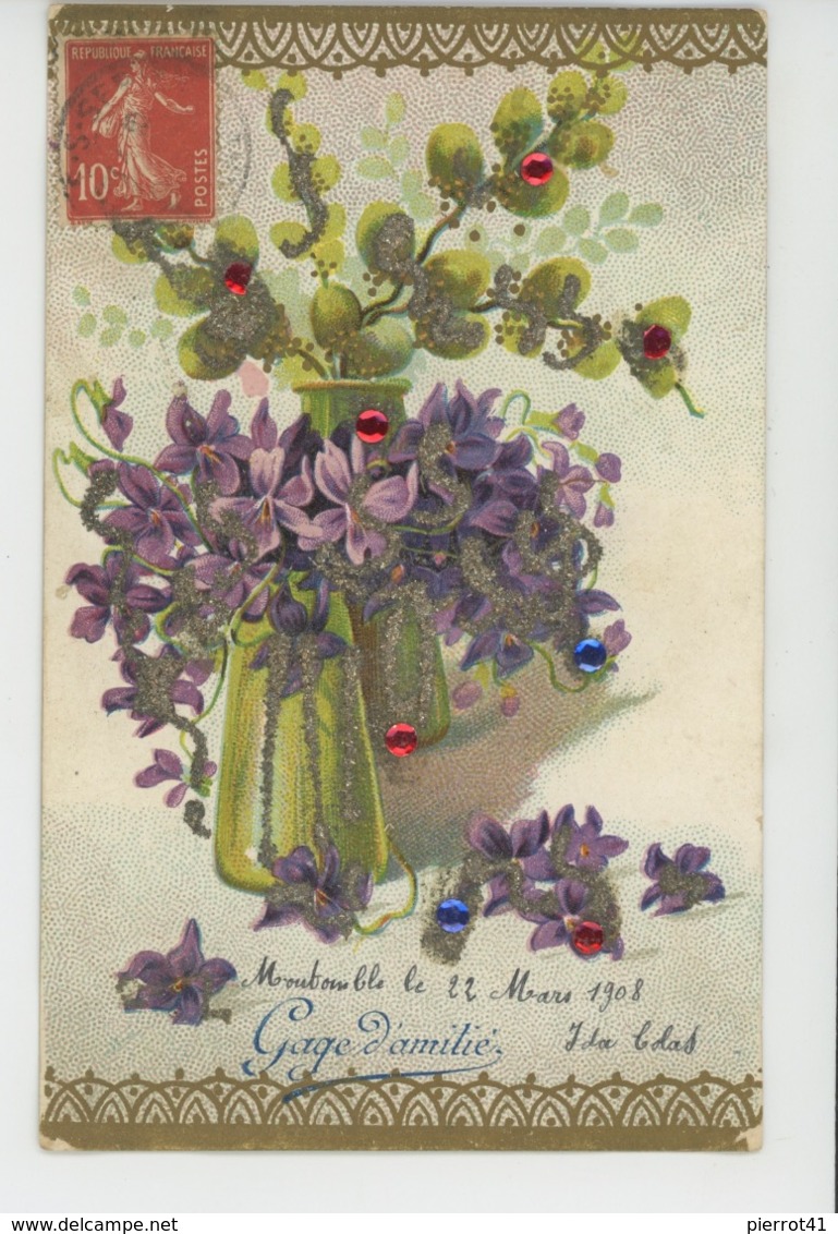 FLEURS - Jolie Carte Fantaisie Gaufrée Avec Paillettes Fleurs Violettes "Gage D'amitié "(embossed Postcard) - Fleurs