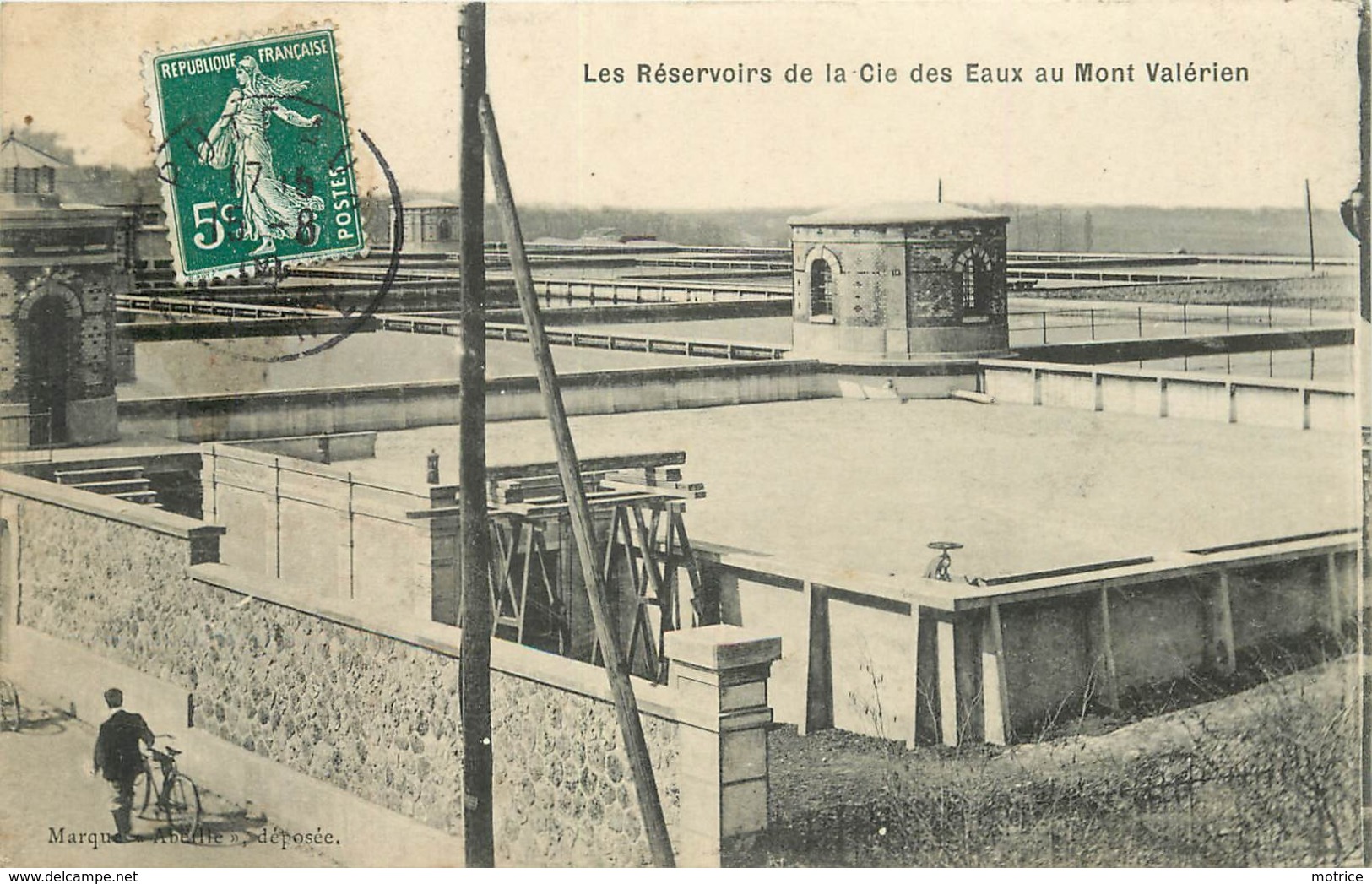 MONT VALÉRIEN - Les Réservoirs De La Cie Des Eaux. - Invasi D'acqua & Impianti Eolici