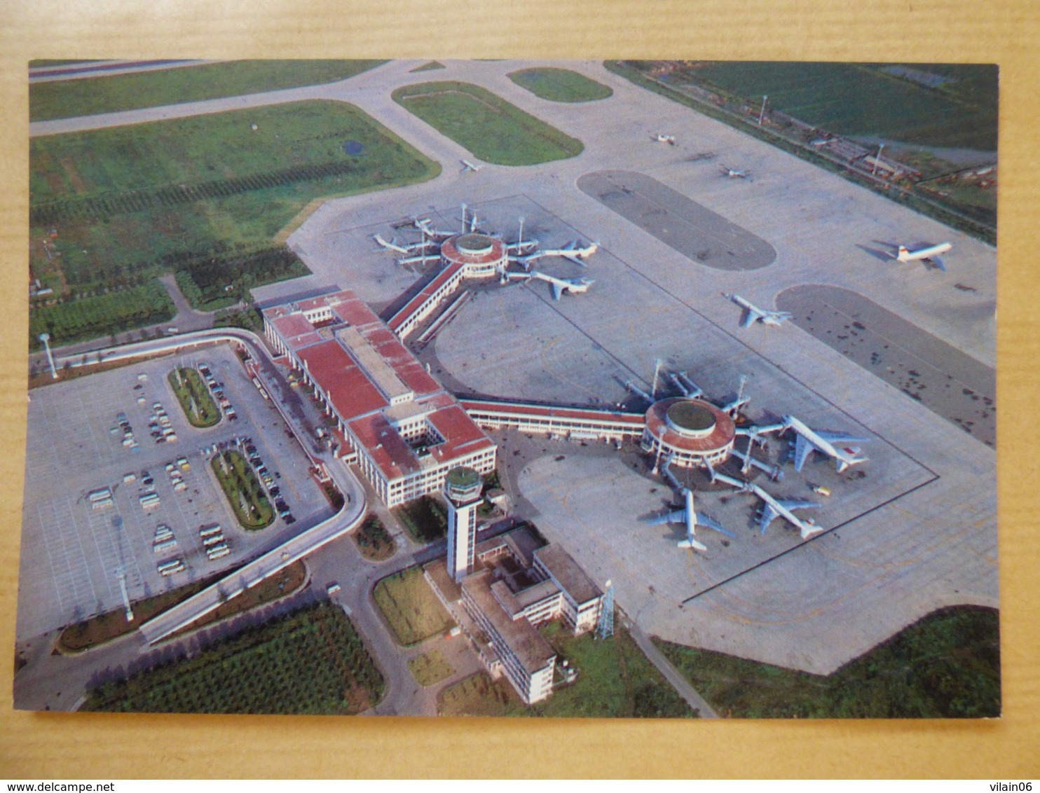 AEROPORT / AIRPORT / FLUGHAFEN   PEKIN  CARTE COMPAGNIE CAAC - Aerodromi