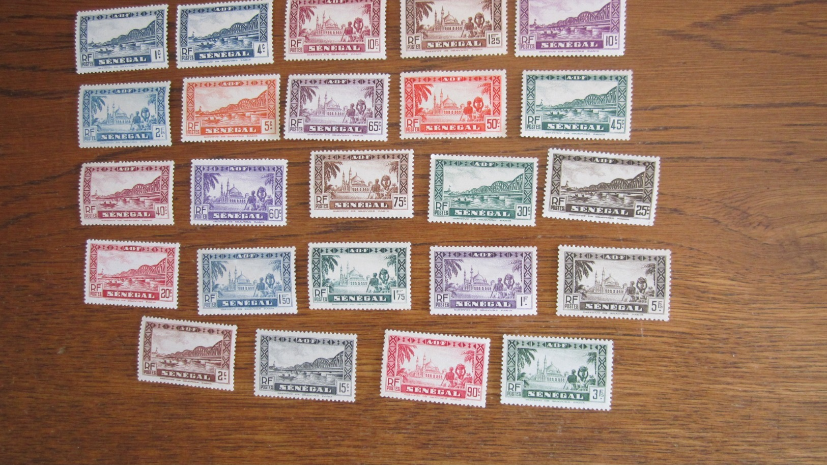 1717     SENEGAL     114/137      COTE  25.70     - LE  119 - Unused Stamps