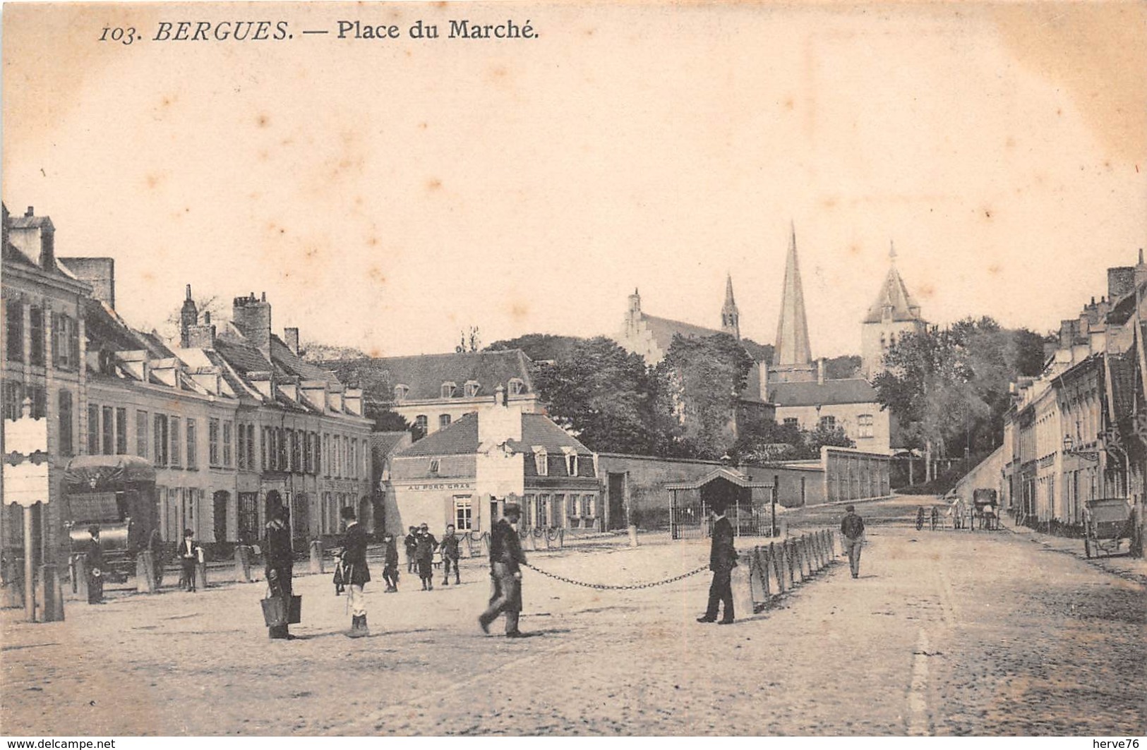 BERGUES -  Place Du Marché - Bergues