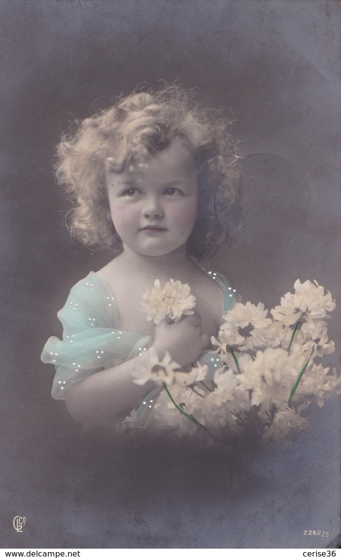 Portrait Jeune Fille Avec Bouquet De Fleurs N° 2262/5 Circulée En 1910 Voir Verso - Portraits
