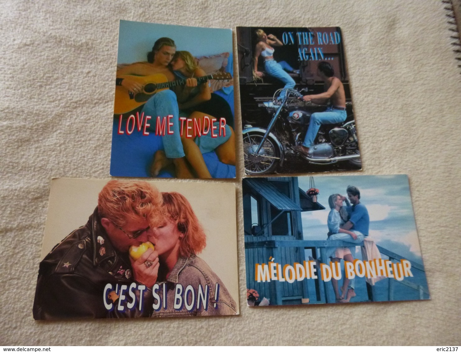 LOT DE  4 CARTES JEUNES COUPLES ...QUAND LA MUSIQUE EST BONNE...PHOTO C. NIKOLSON - Couples