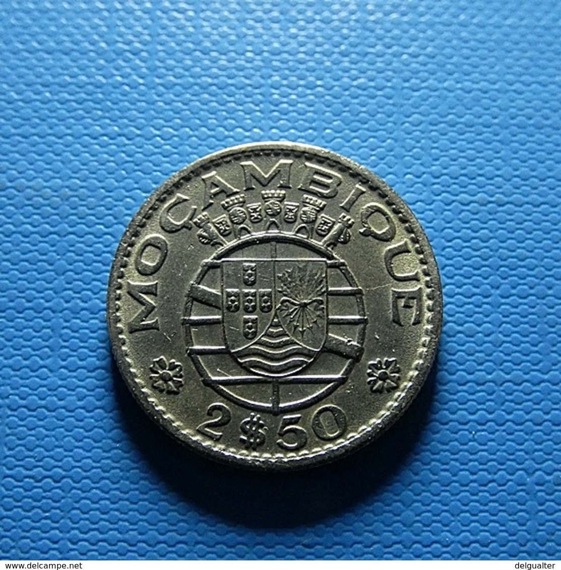 Portuguese Moçambique 2 1/2 Escudos 1965 - Portugal