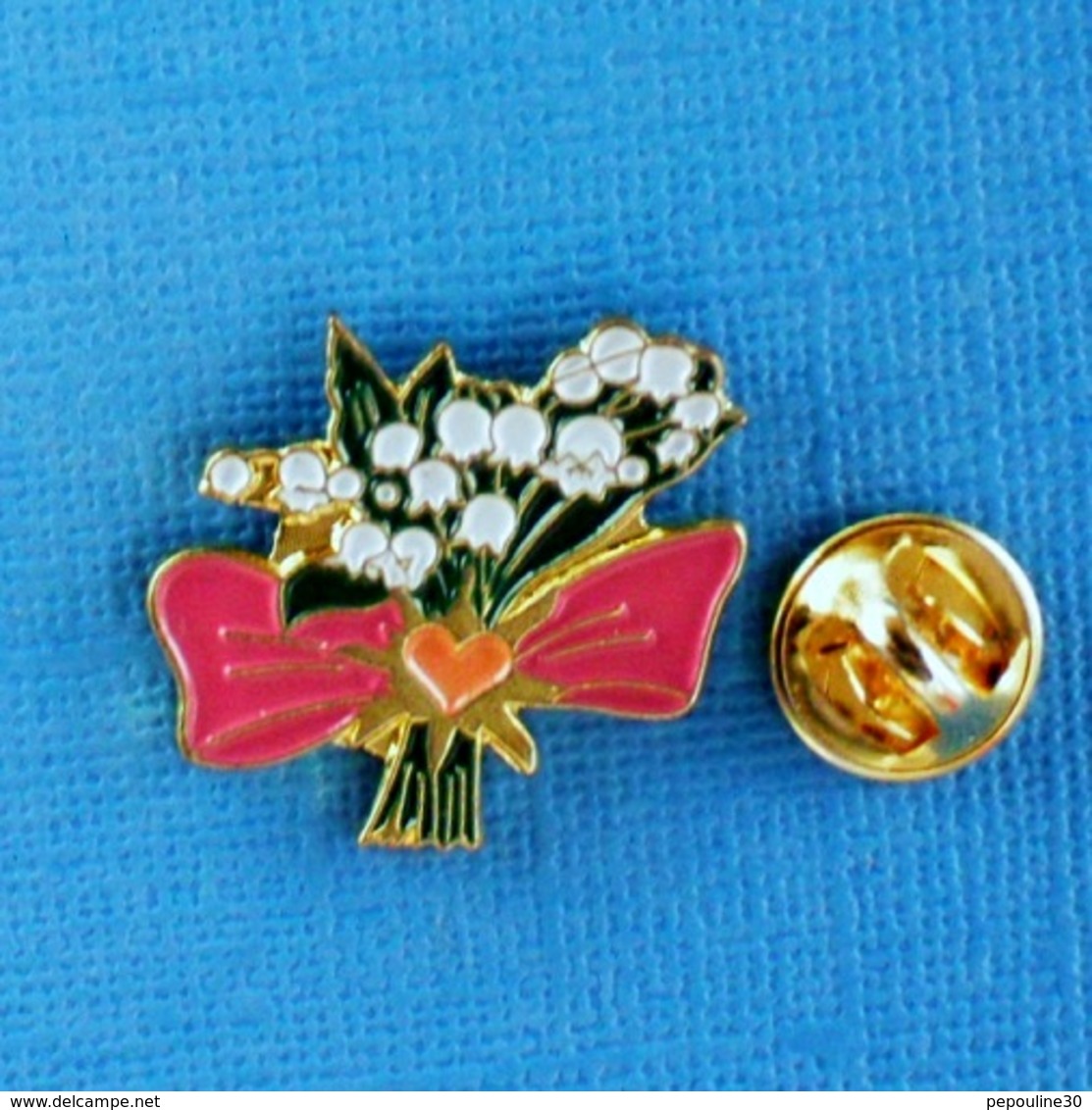 1 PIN'S //  ** LE MUGUET / PORTE-BONHEUR / 1er MAI ** . (Marvin)