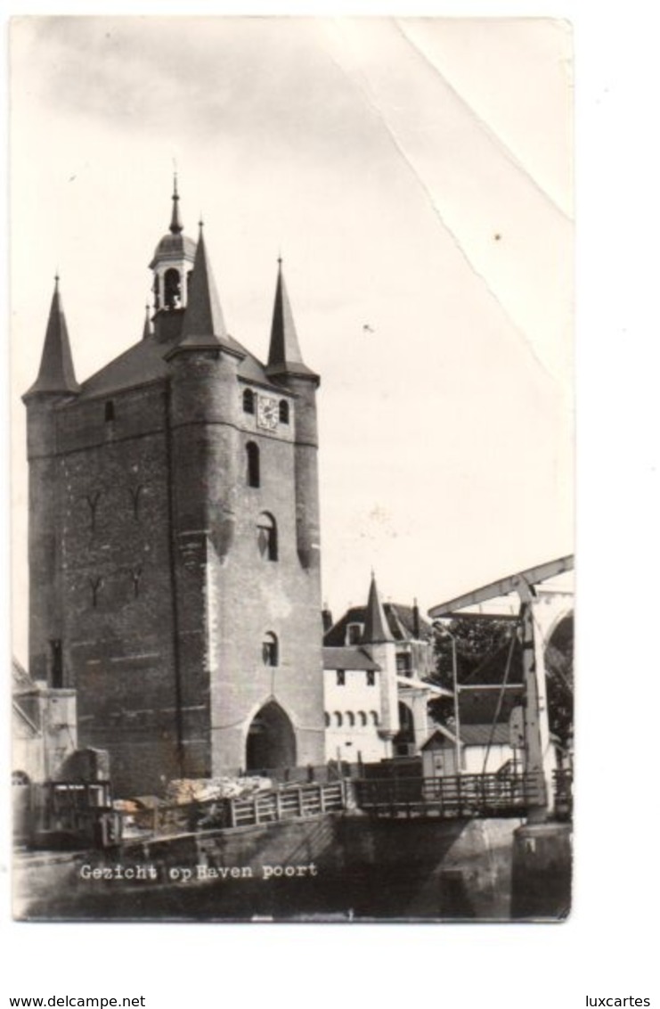 GEZICHT OP HAVEN POORT. BERGEN OP ZOOM. - Bergen Op Zoom