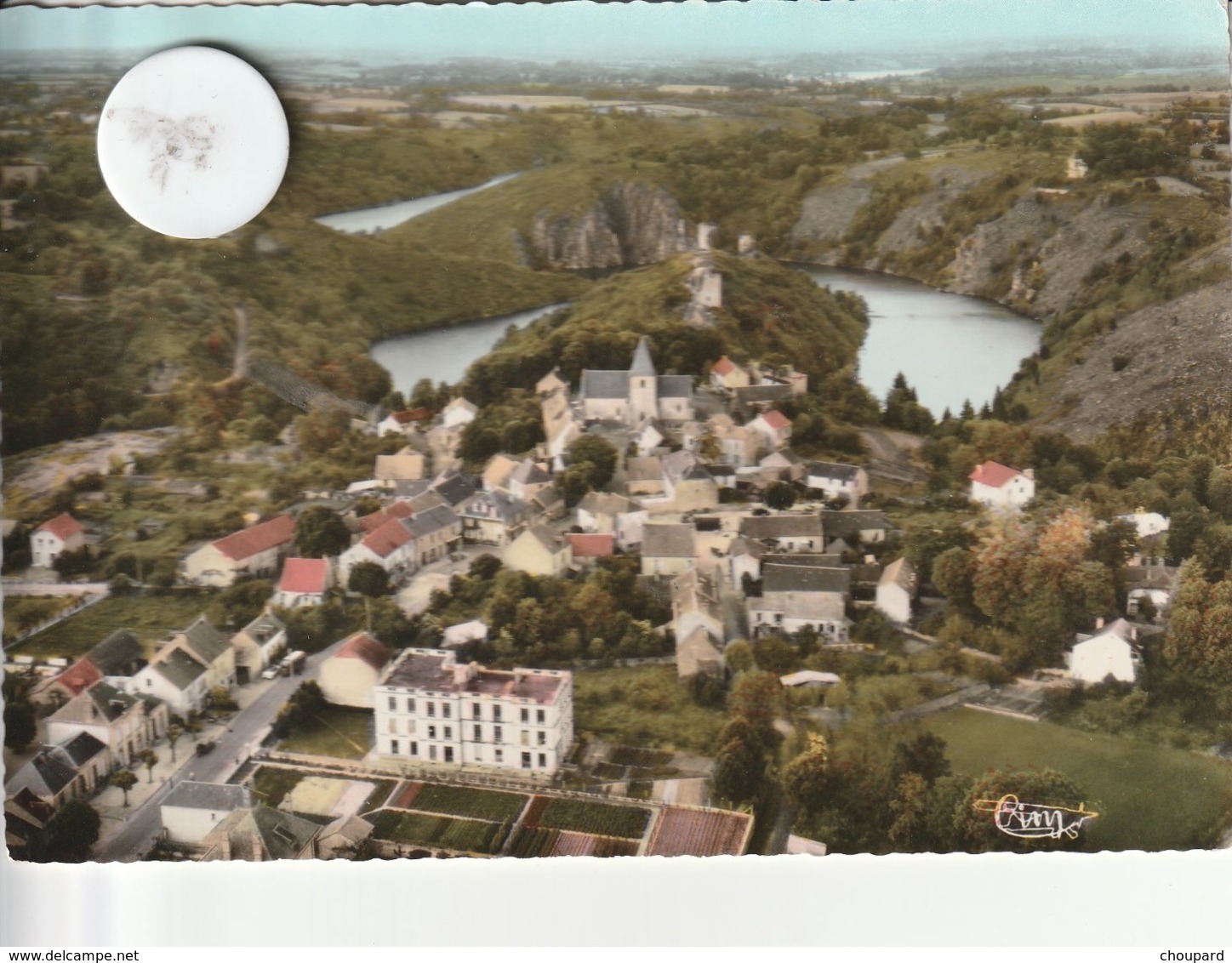 23 - Très Belle Carte Postale Semi Moderne Dentelée De  CROZANT  Vue Aérienne - Crozant