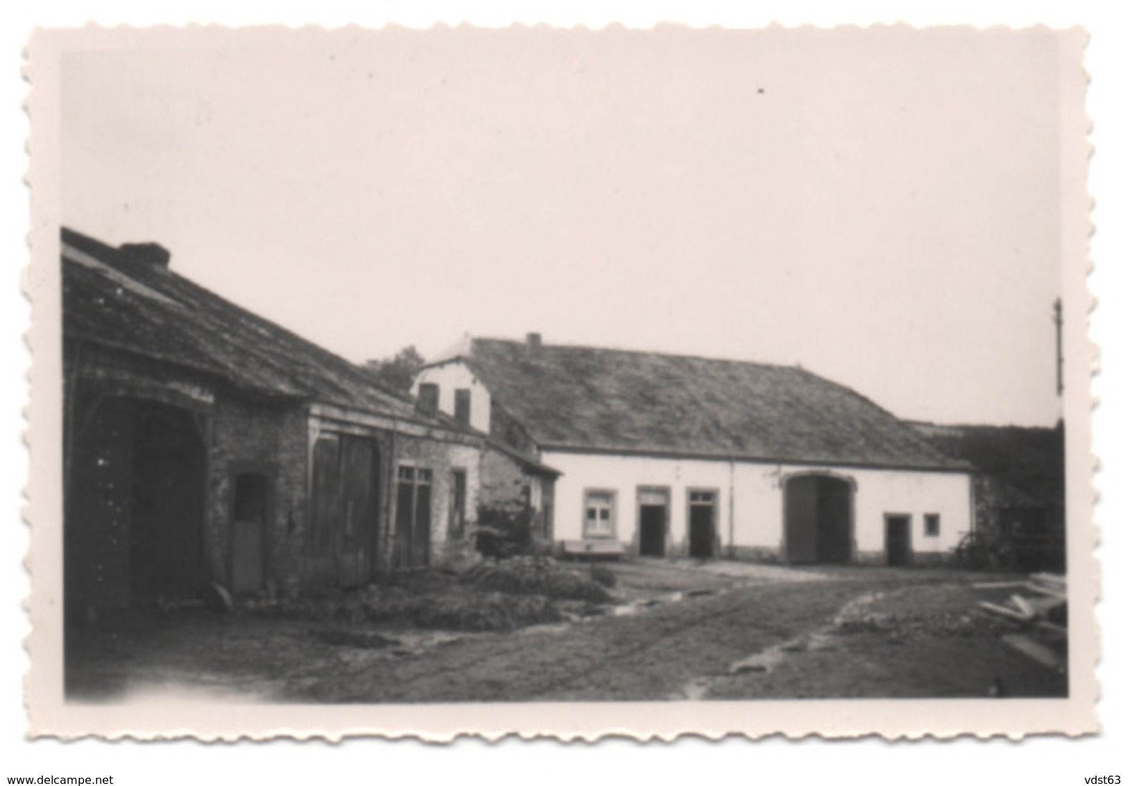 Photo Village LESSE Libin Juillet 1936 FERME Chemin Route En Terre Battue - Libin