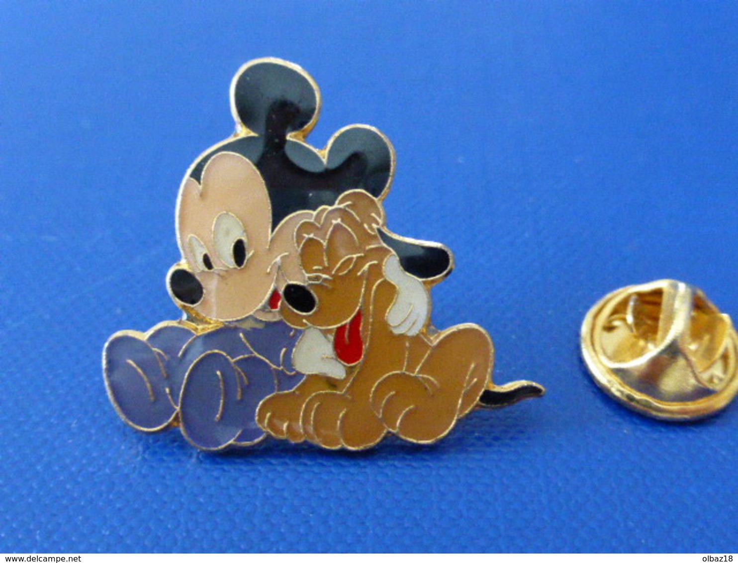 Pin's Disney Mickey - Bébé Junior Et Pluto - Au Dos: Arthus Bertrand (GB45) - Disney