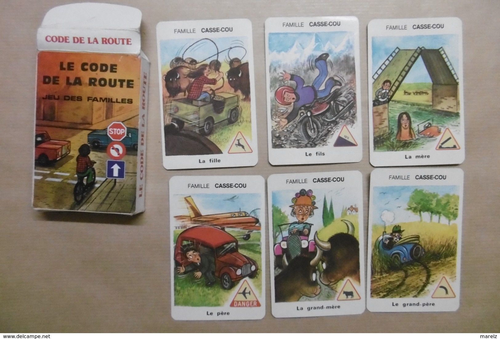 Jeu De 7 Familles Automobiles "Le CODE DE LA ROUTE" Panneaux De Signalisation - Cartes à Jouer Classiques