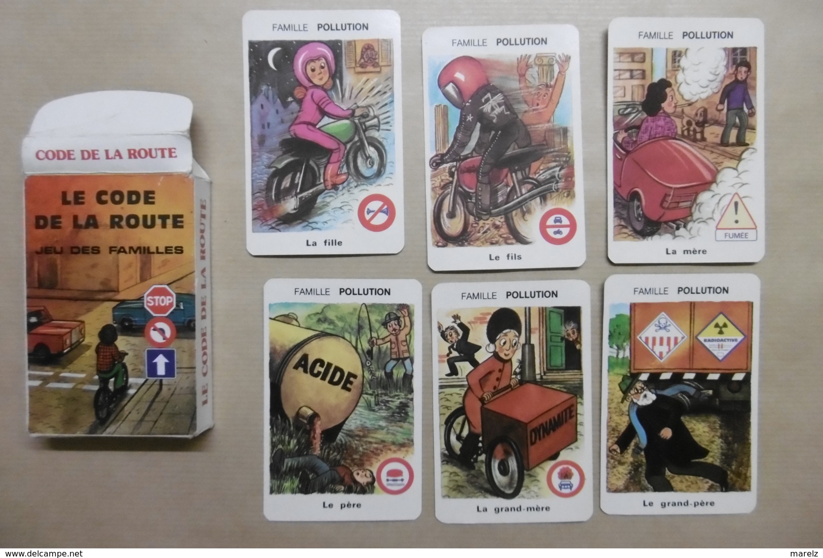 Jeu de 7 Familles Automobiles "Le CODE DE LA ROUTE" Panneaux de signalisation