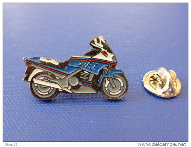 Pin's Moto Yamaha FJ - Route Vitesse (JF50) - Motos