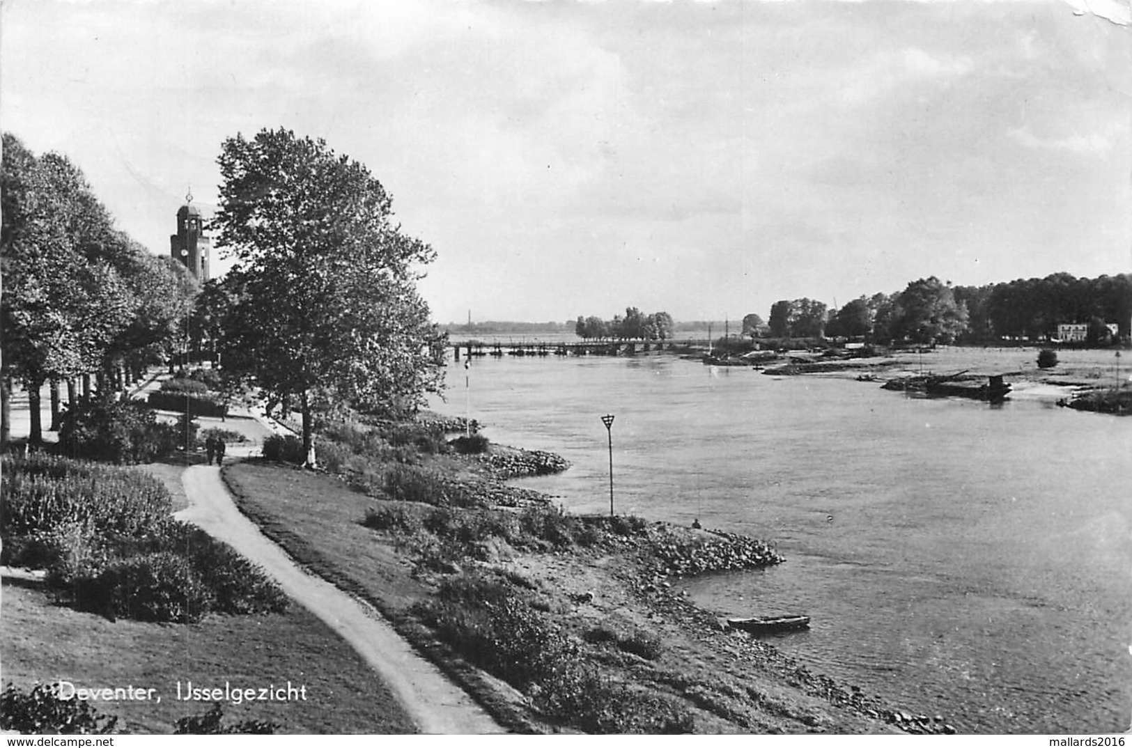 DEVENTER, IJSSEL GEZICHT ~ AN OLD REAL PHOTO POSTCARD #85214 - Deventer