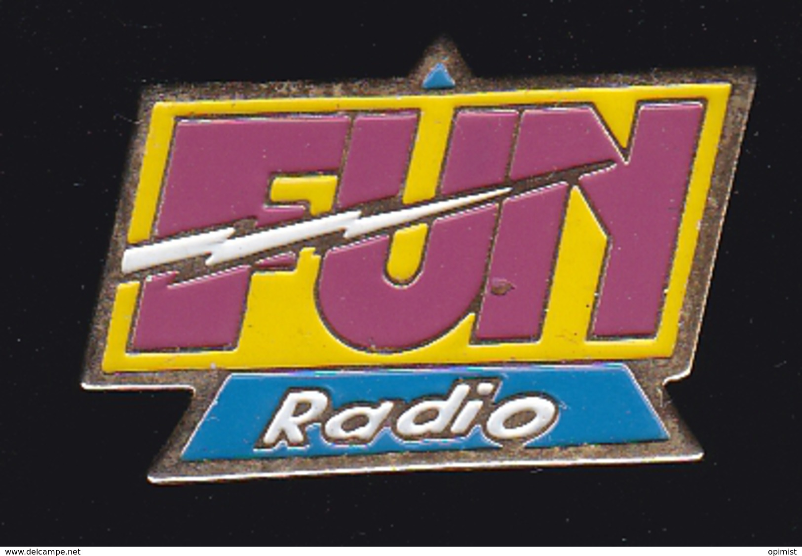 60012-pin's.Radio .Funradio - Médias