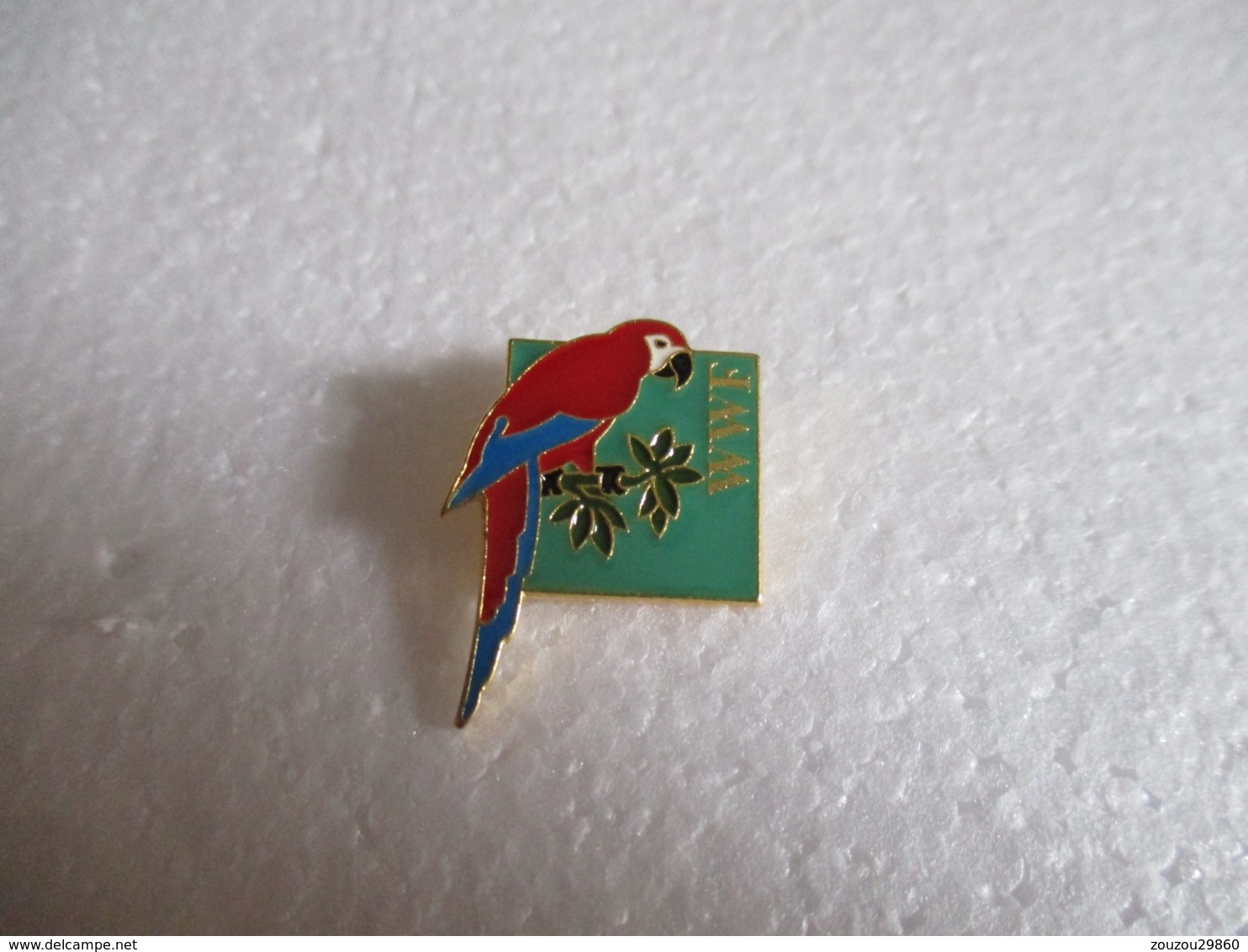 Pin's WWF Perroquet. - Associations