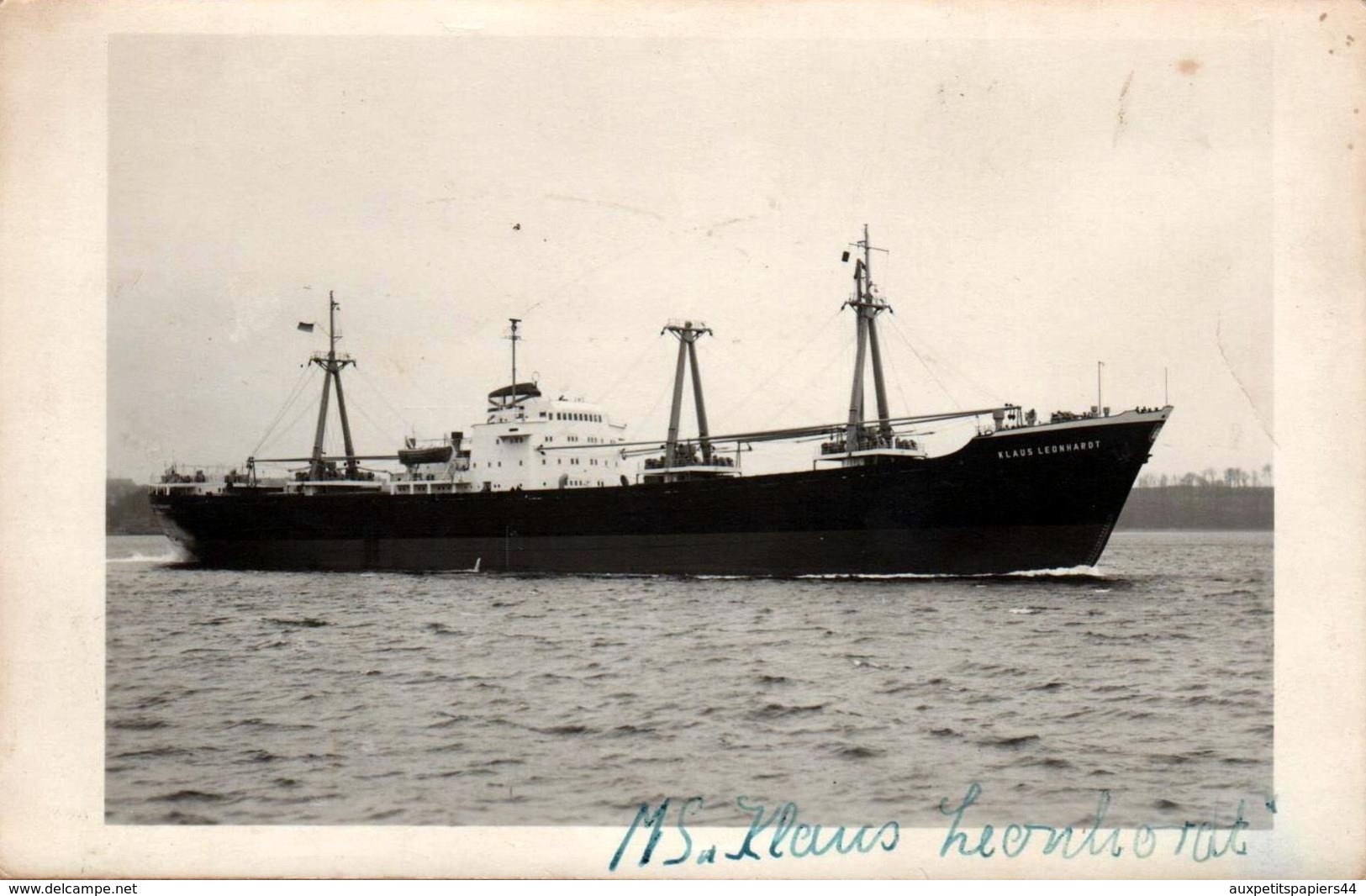 Carte Photo Originale MS Klaus Leonhardt Naviguant - 1962 - Cargo - - Boats