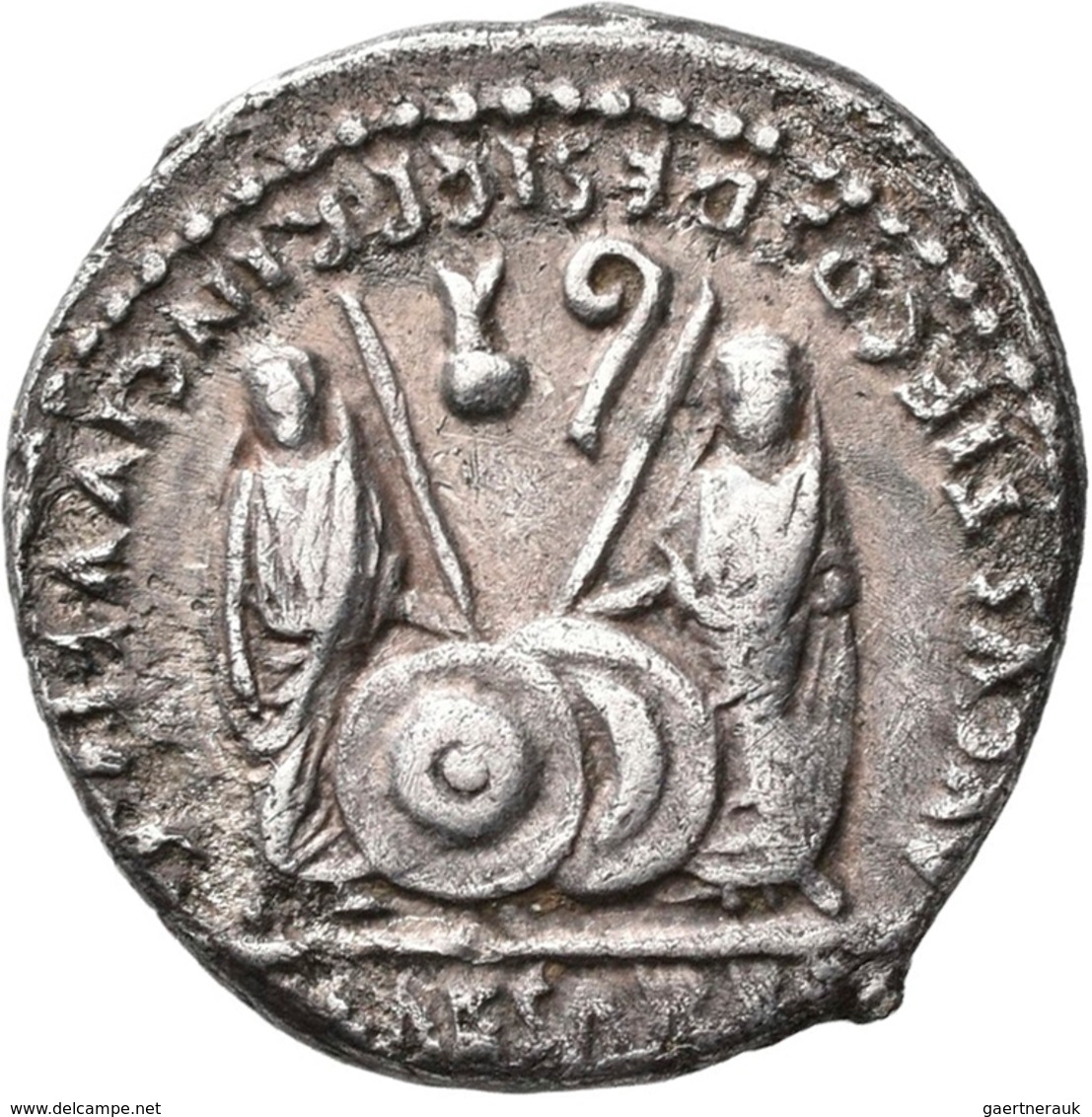 Augustus (27 V.Chr. - 14 N.Chr.): AR Denar, Lugdunum, 3,73 G, Kopf Nach Rechts / Caius Und Lucius Ca - Die Julio-Claudische Dynastie (-27 / 69)