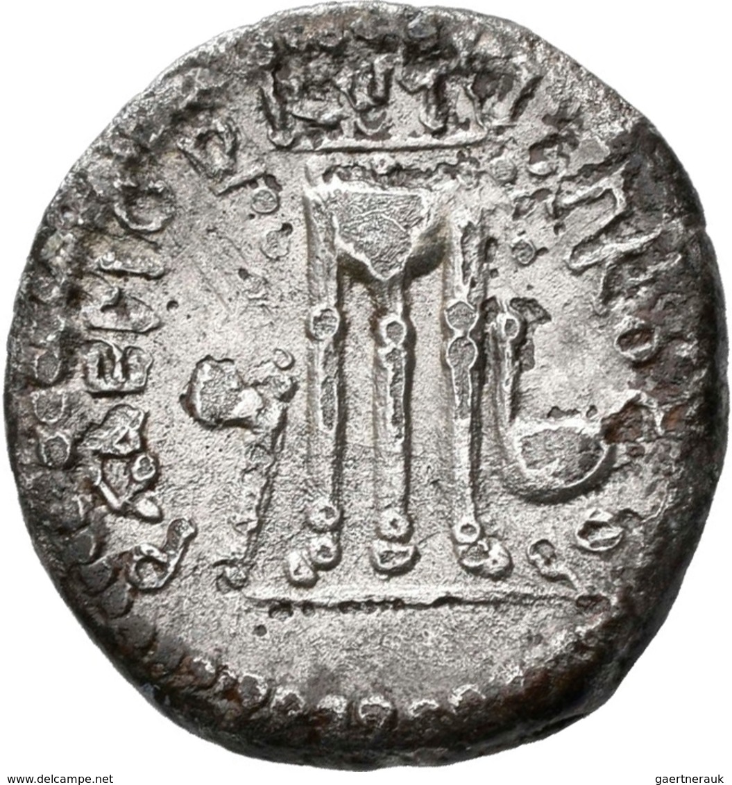 Antike: Lot 12 Silbermünzen, u. a. Makedonien, römische Republik und römische Kaiserzeit. Meist sehr