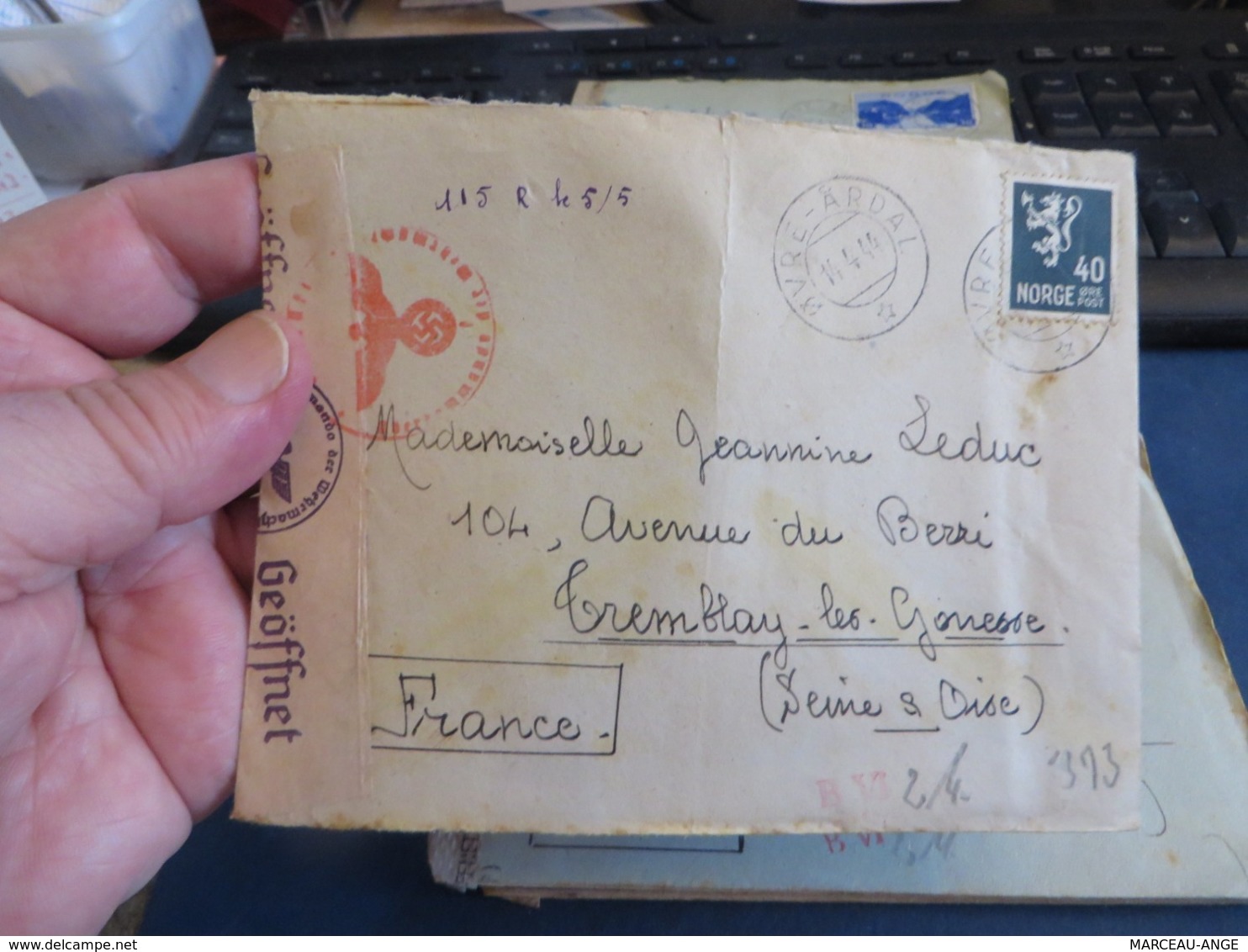 LOT D'ENVIRON 10 Lettres De CENSURE 1939/1945 Et Assimilées Guerre ,certaines Avec Contenue - Militaria