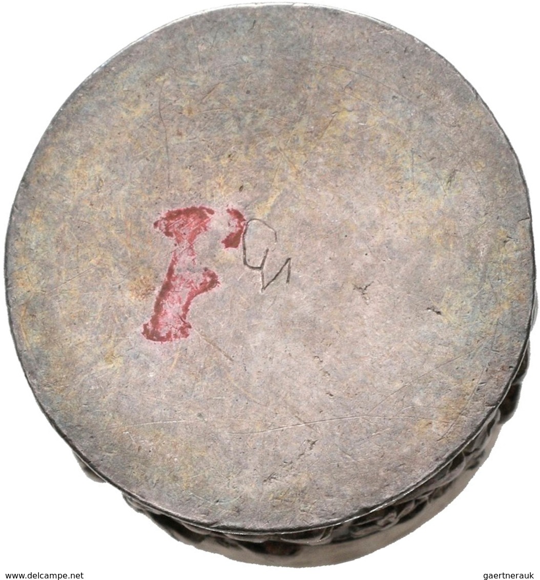 Varia, Sonstiges: Silberne Puderdose In Form Einer Muschel, Ca. 69 X 51 Mm; Dazu Dekoratives Altes S - Altri & Non Classificati