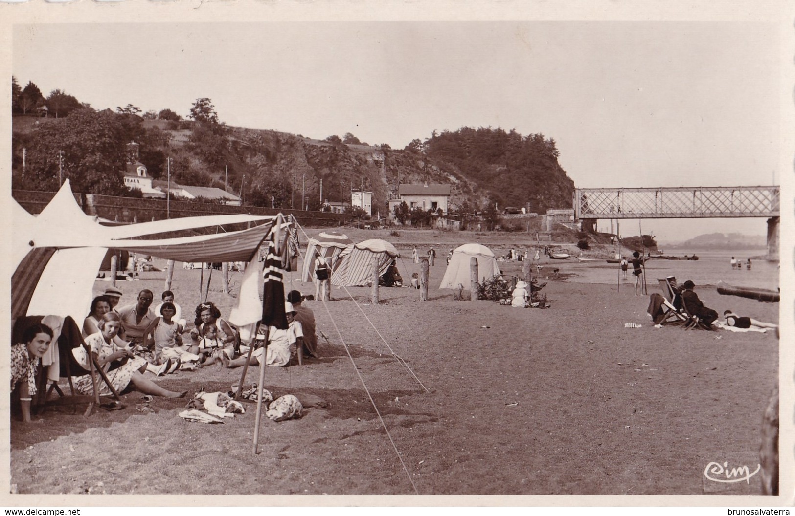 MAUVES - La Plage Et Les Côteaux - Mauves-sur-Loire