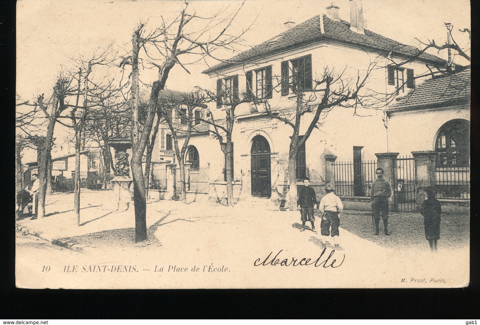 93 --- Ile Saint - Denis --- La Place De L'Ecole - L'Ile Saint Denis