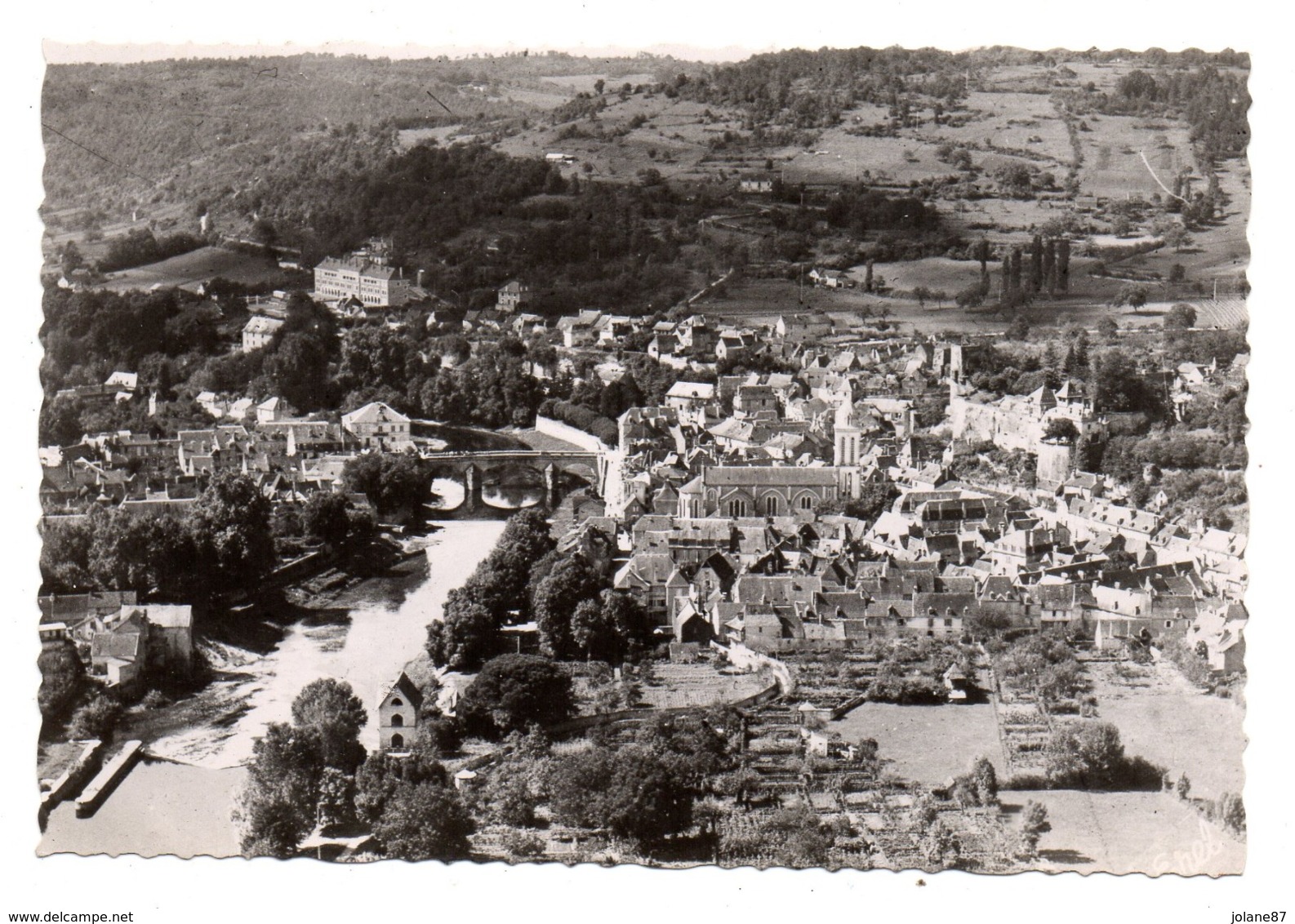 CPSM     24      VALLEE DE LA DORDOGNE     MONTIGNAC       VUE AERIENNE - Altri & Non Classificati