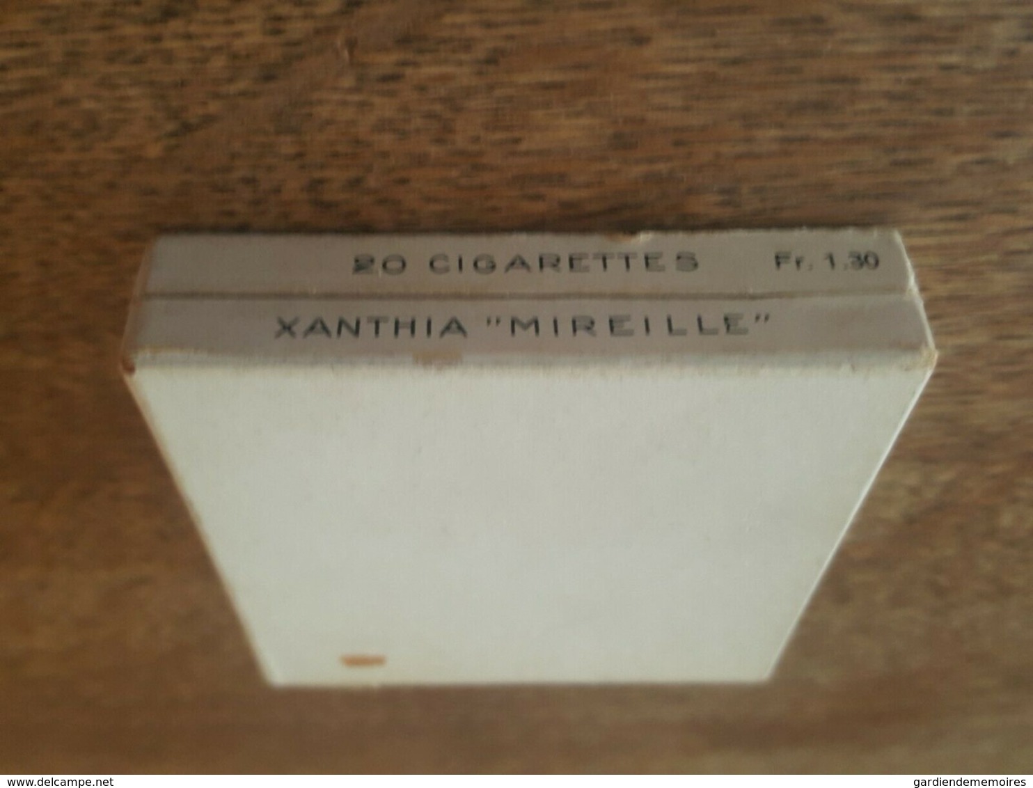 Paquet de Cigarettes Xanthia "Mireille" - Manufacture Alexandrie & Le Caire, Genève