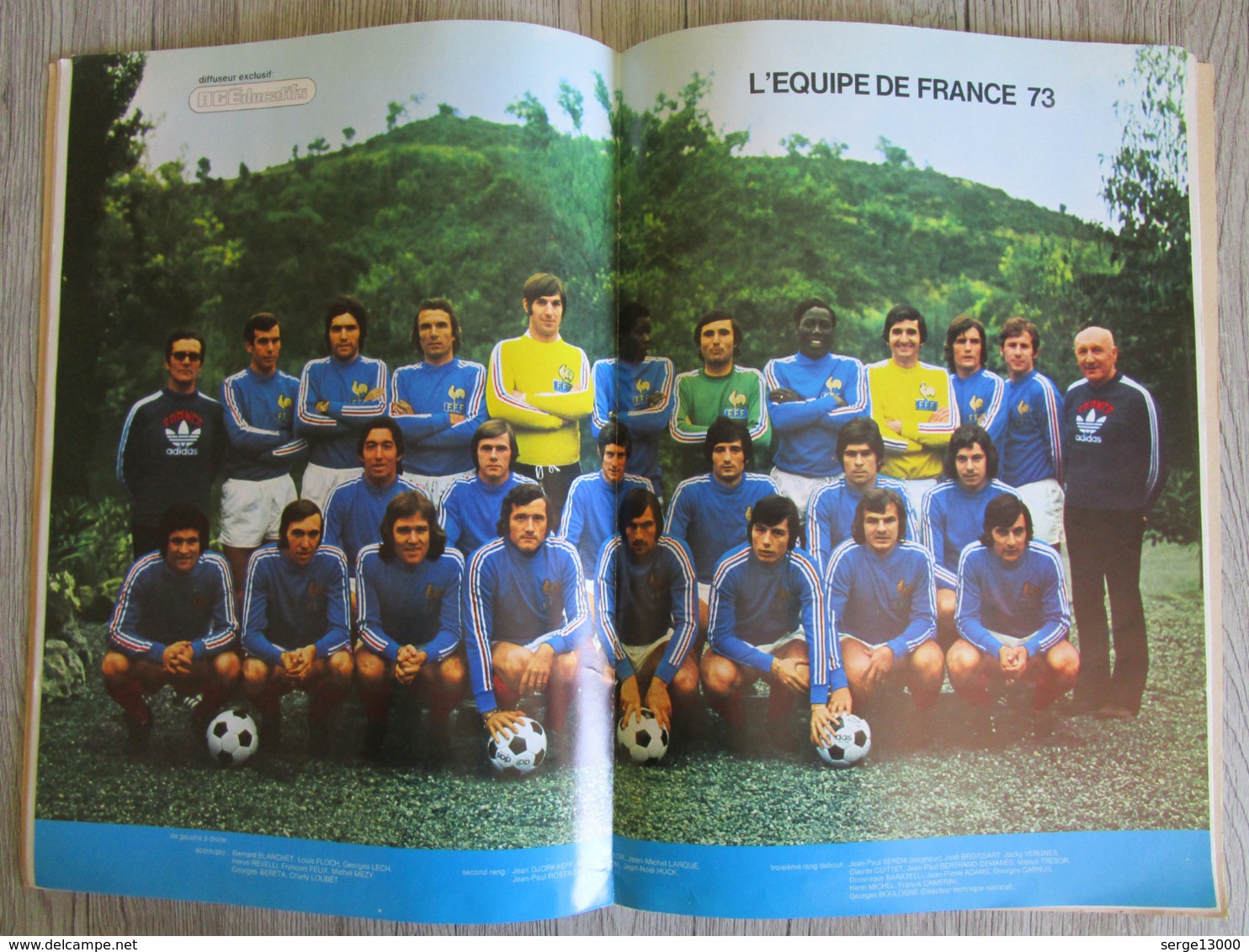 Album vignettes Football en match Championnat de France 1972 1973 AGE ( pas Panini ) avec poster équipe de France