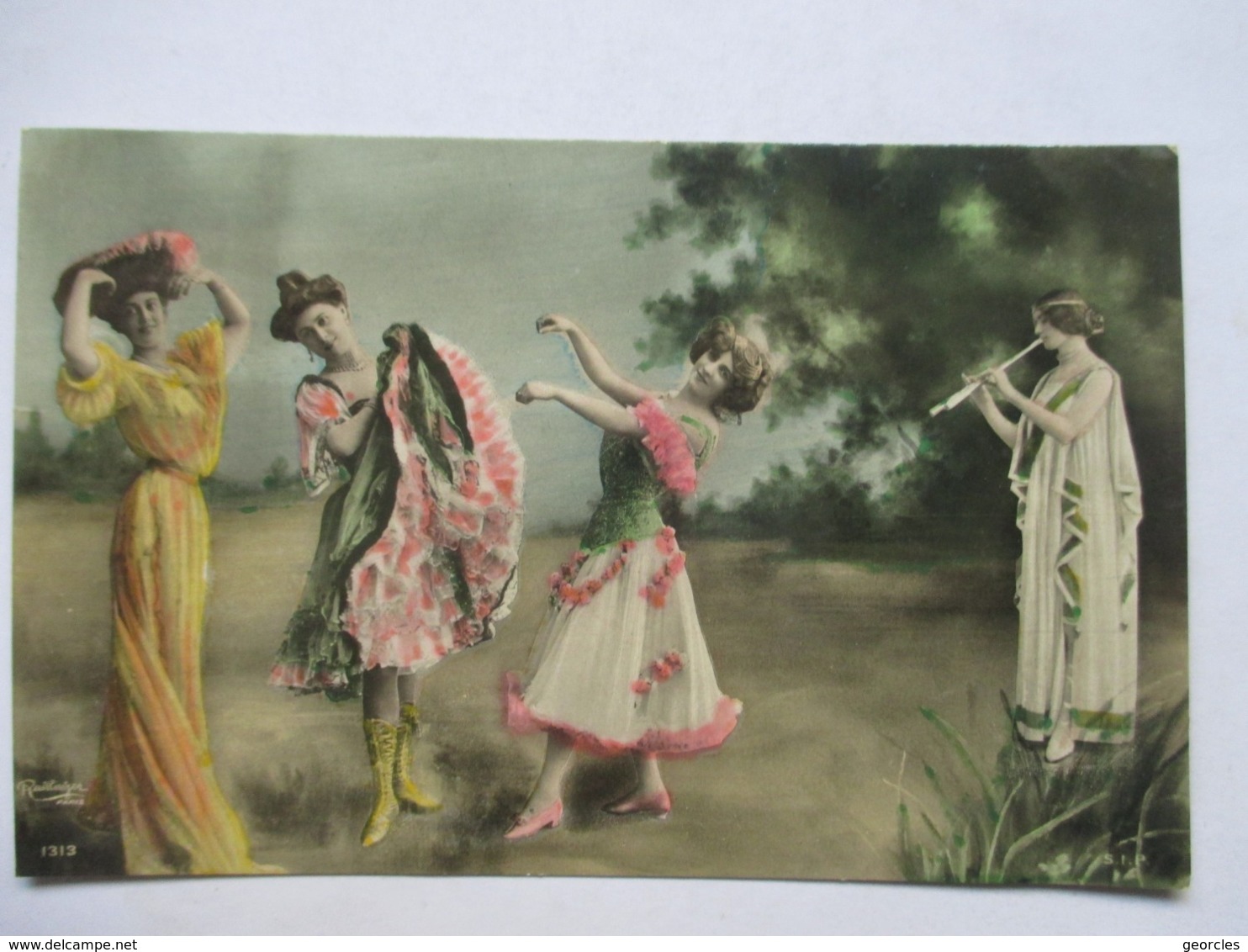 SCENE GALANTE   -  QUATRE PERSONNES       ......         PHOTO REUTLINGER         TTB - Femmes