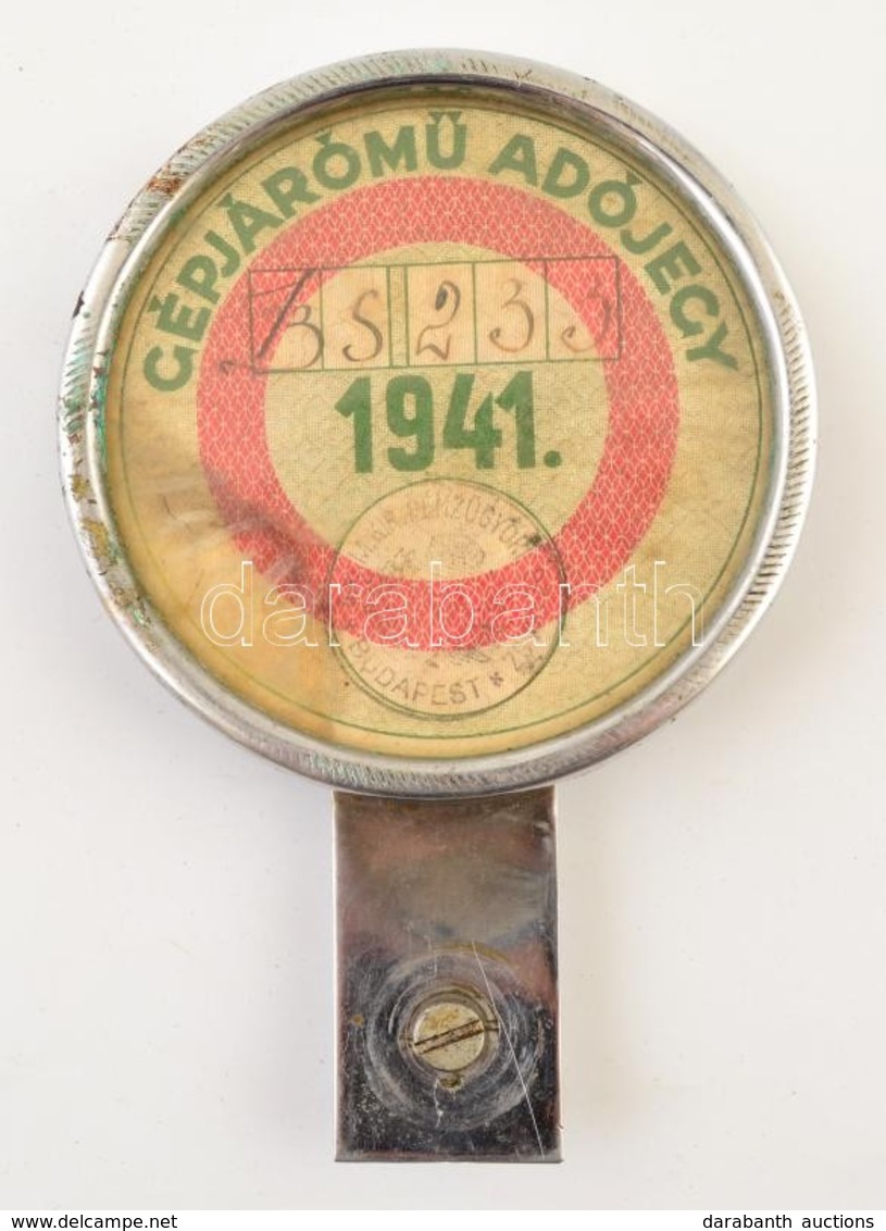 1941 Gépjárómű Adójegy Krómozott Fém Tartóval. D:10,5 Cm - Unclassified