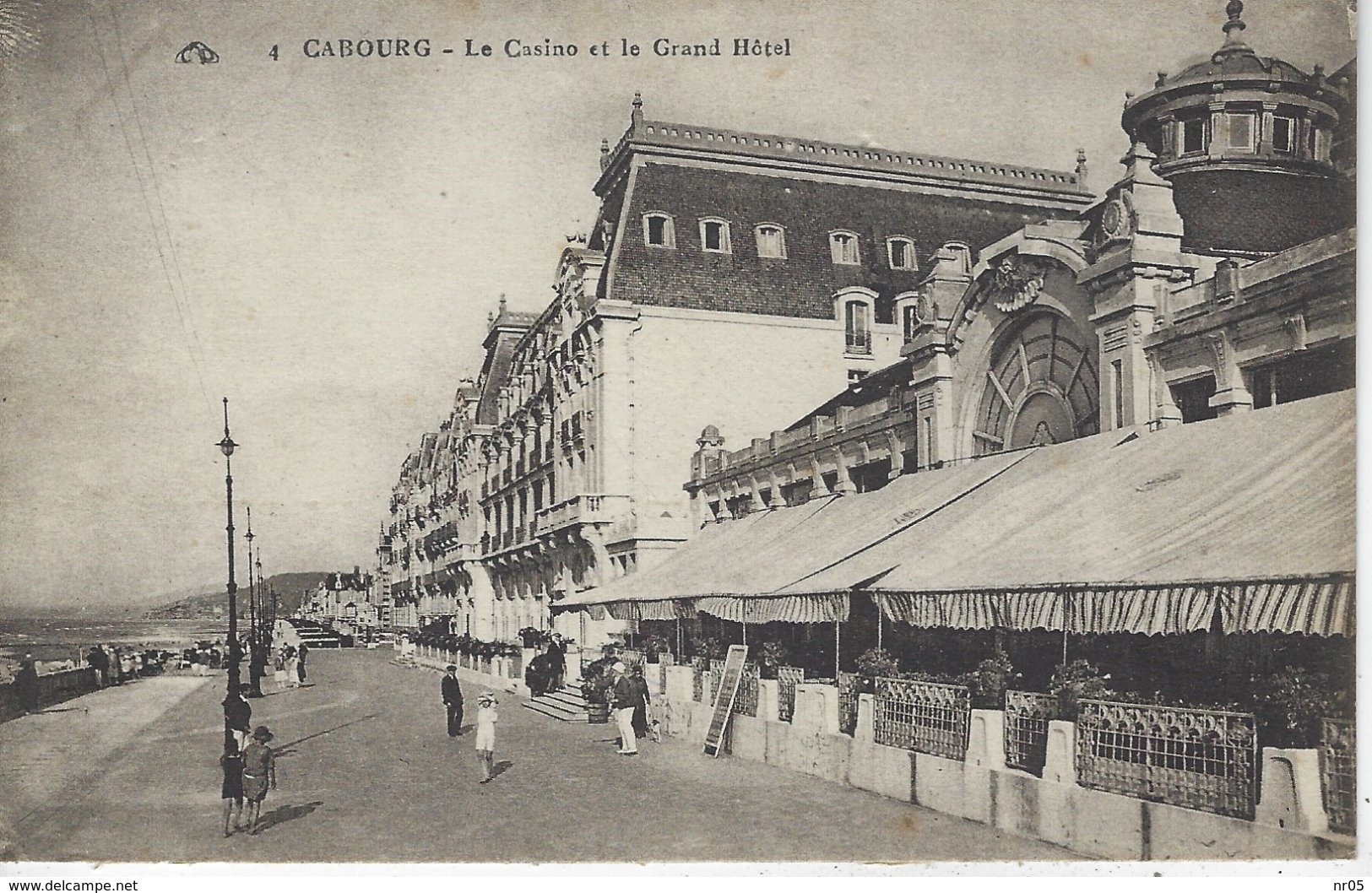 14 ( Calvados ) - CABOURG - Le Casino Et Le Grand Hotel - Cabourg