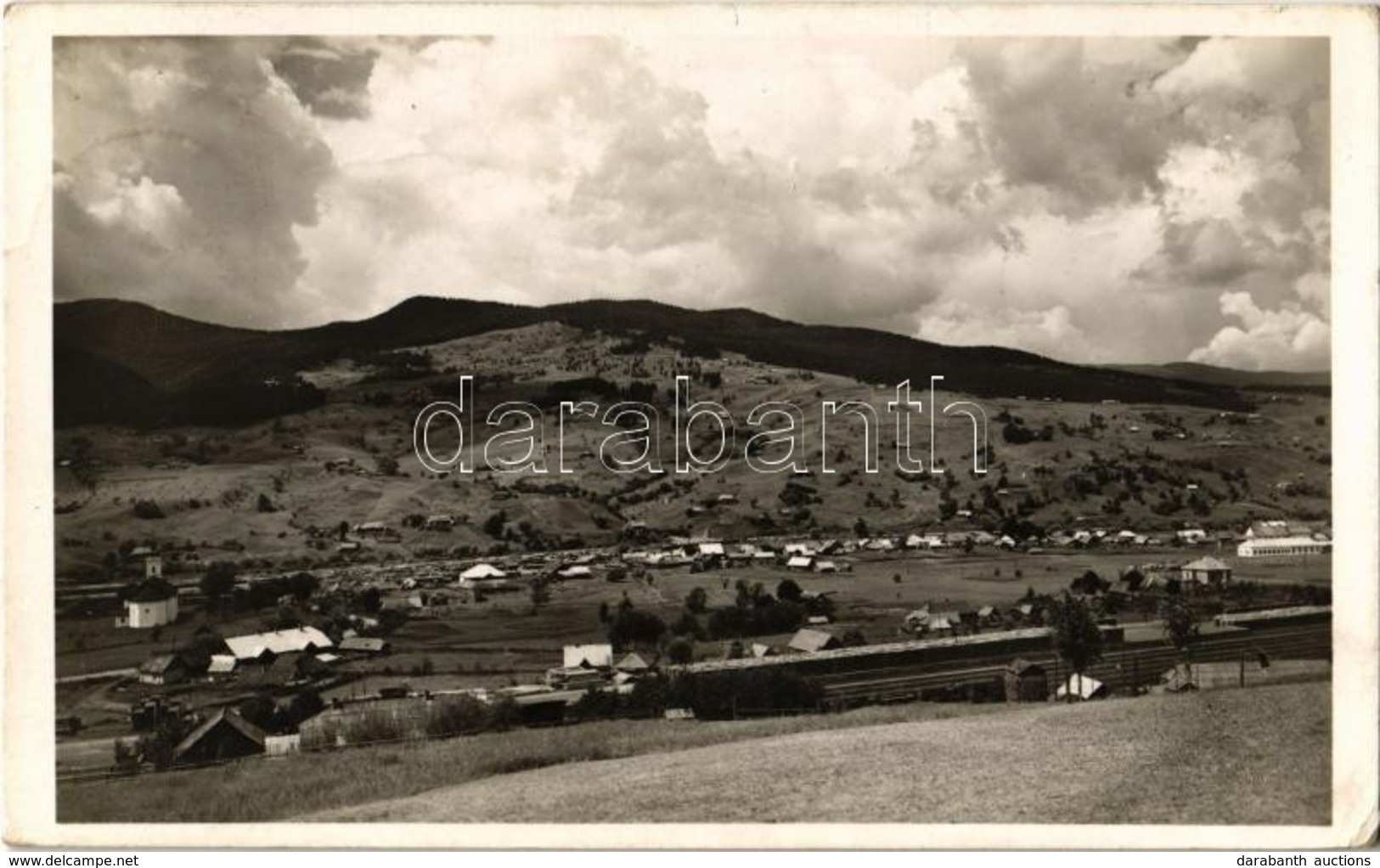 T2/T3 1943 Kőrösmező, Jaszinya, Jasina, Yasinia; Látkép, Vasútállomás. Kiadja Perl H. / General View, Railway Station +  - Unclassified