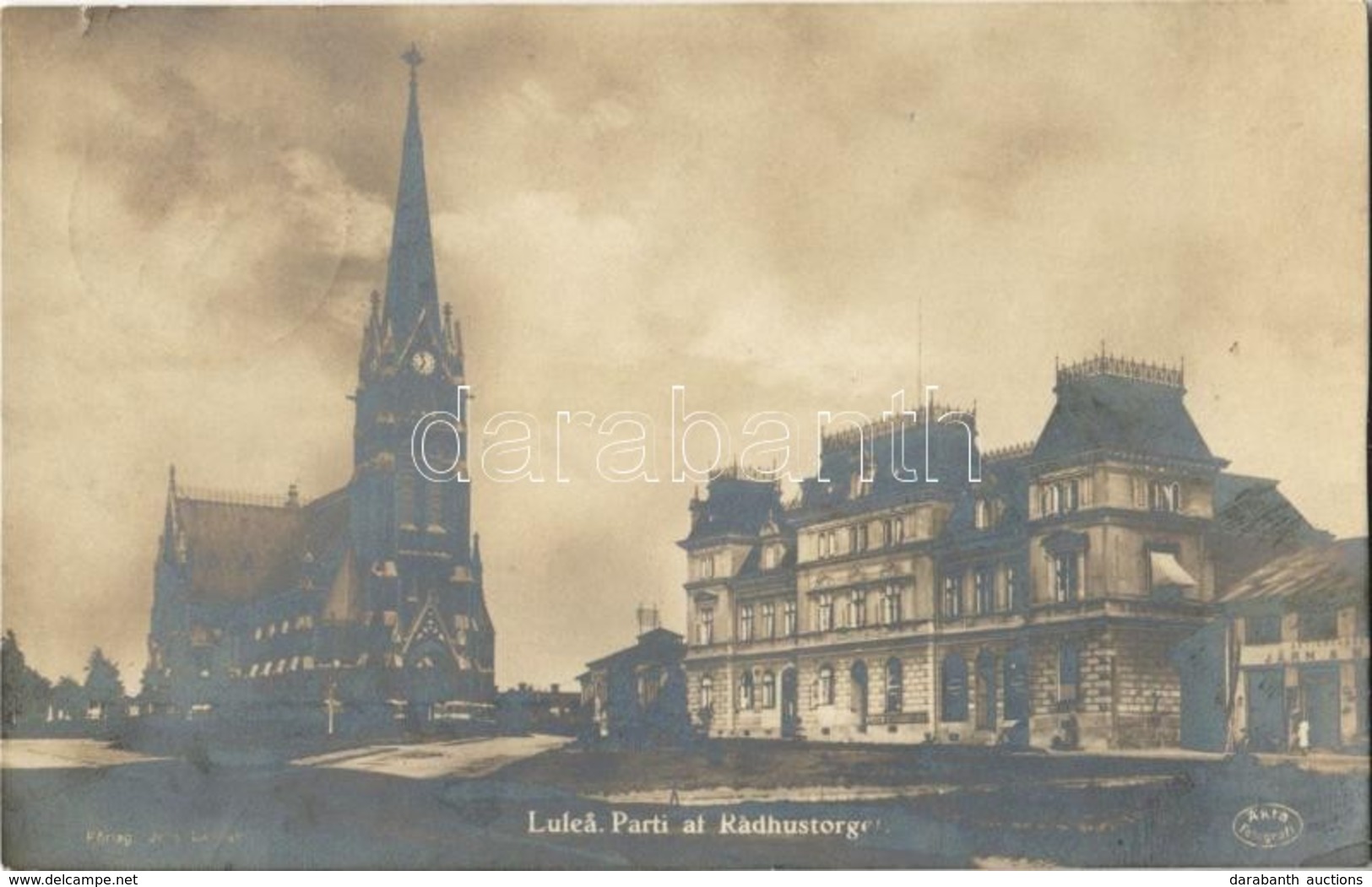 T2/T3 1921 Lulea, Parti Af Radhustorget / Square, Town Hall, Church, Photo (small Tear) - Zonder Classificatie