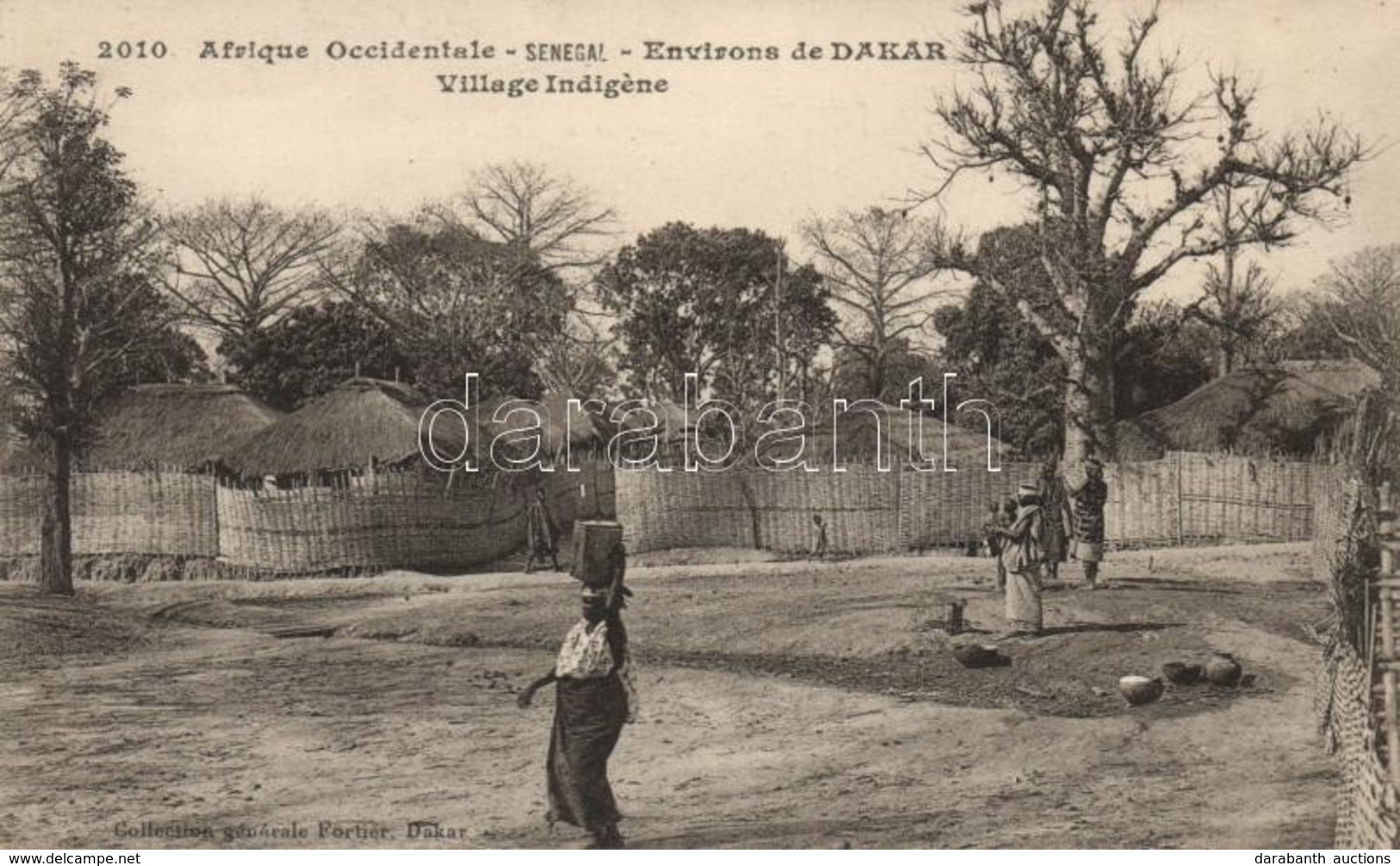 ** T2 Dakar, Village Indigene / Indigenous Village, Folklore - Zonder Classificatie