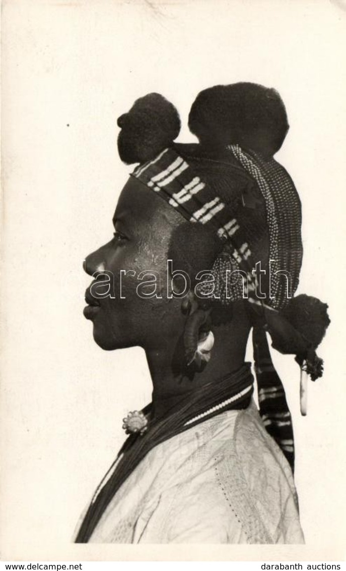 ** T2/T3 Femme Daga / Daga Woman, Sudanese Folklore (EK) - Non Classés