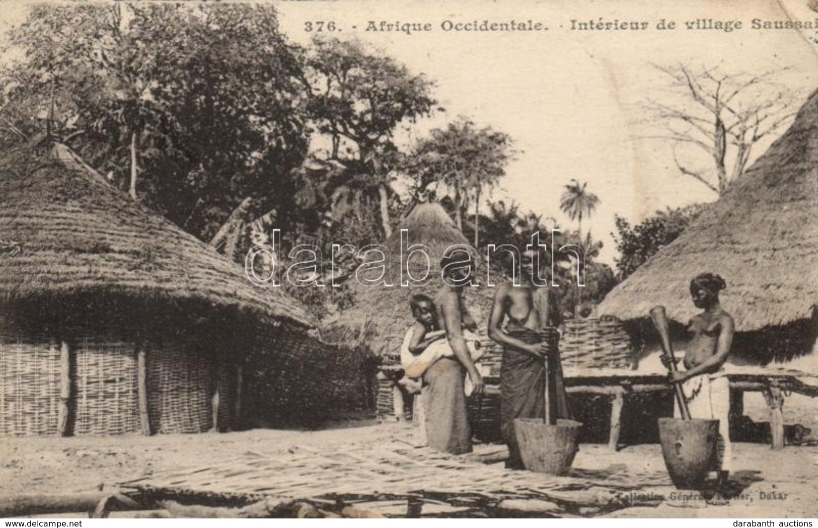 T2/T3 Intérieur De Village Saussai / Mandingo Village, Women, Senegalese Folklore (EK) - Zonder Classificatie