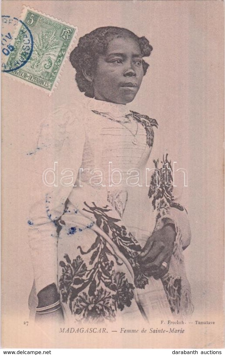 T2 1905 Femme De Sainte-Marie / Woman From Sainte-Marie, Madagascar Folklore. TCV Card - Non Classés