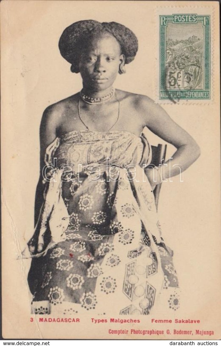 T3 Types Malgaches, Femme Sakalave / Sakalava Woman, Madagascar Folklore. TCV Card (EB) - Unclassified