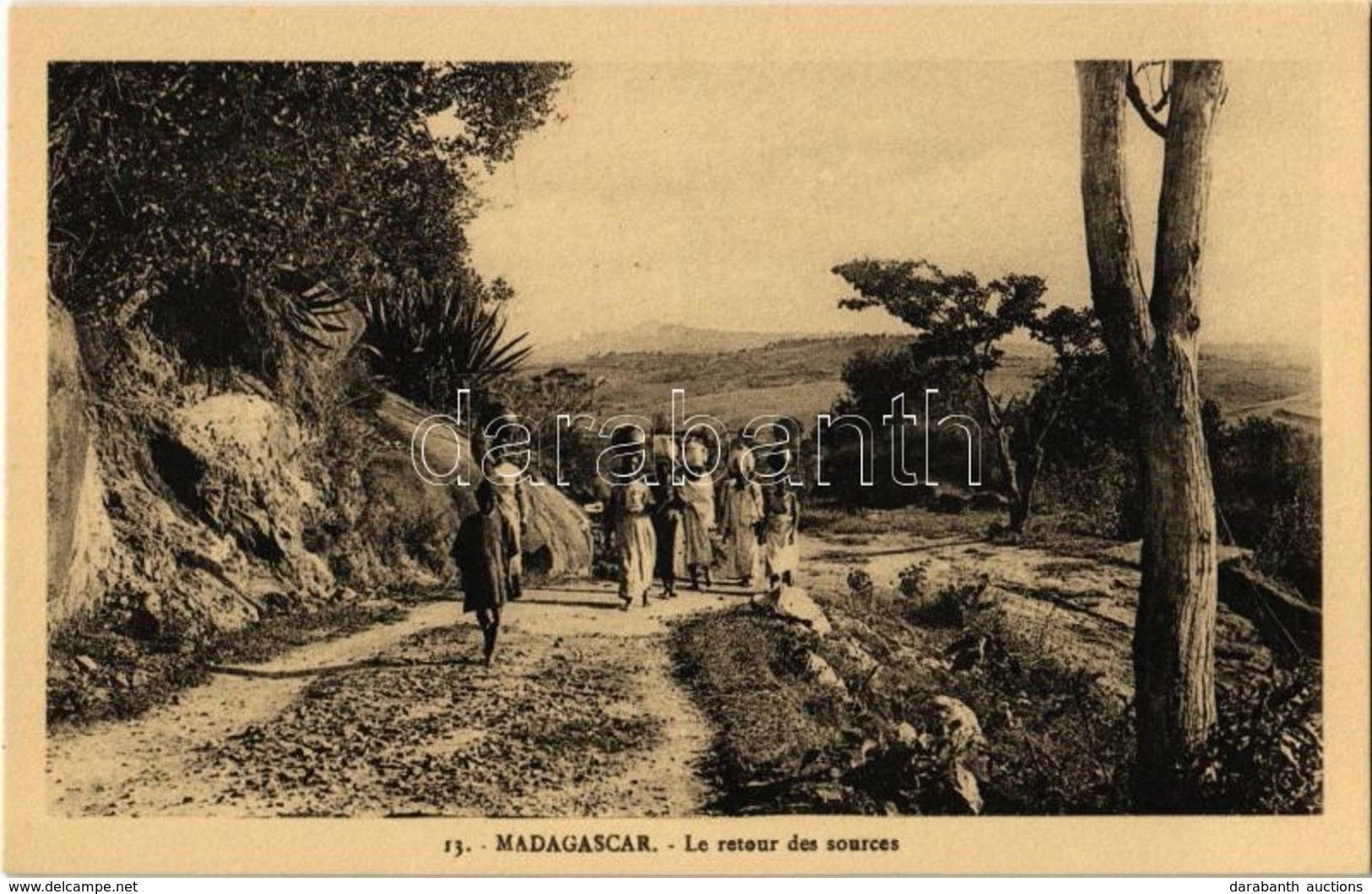 ** T1 Les Retour Des Sources / Water Carriers Returning From The Springs, Madagascar Folklore - Zonder Classificatie