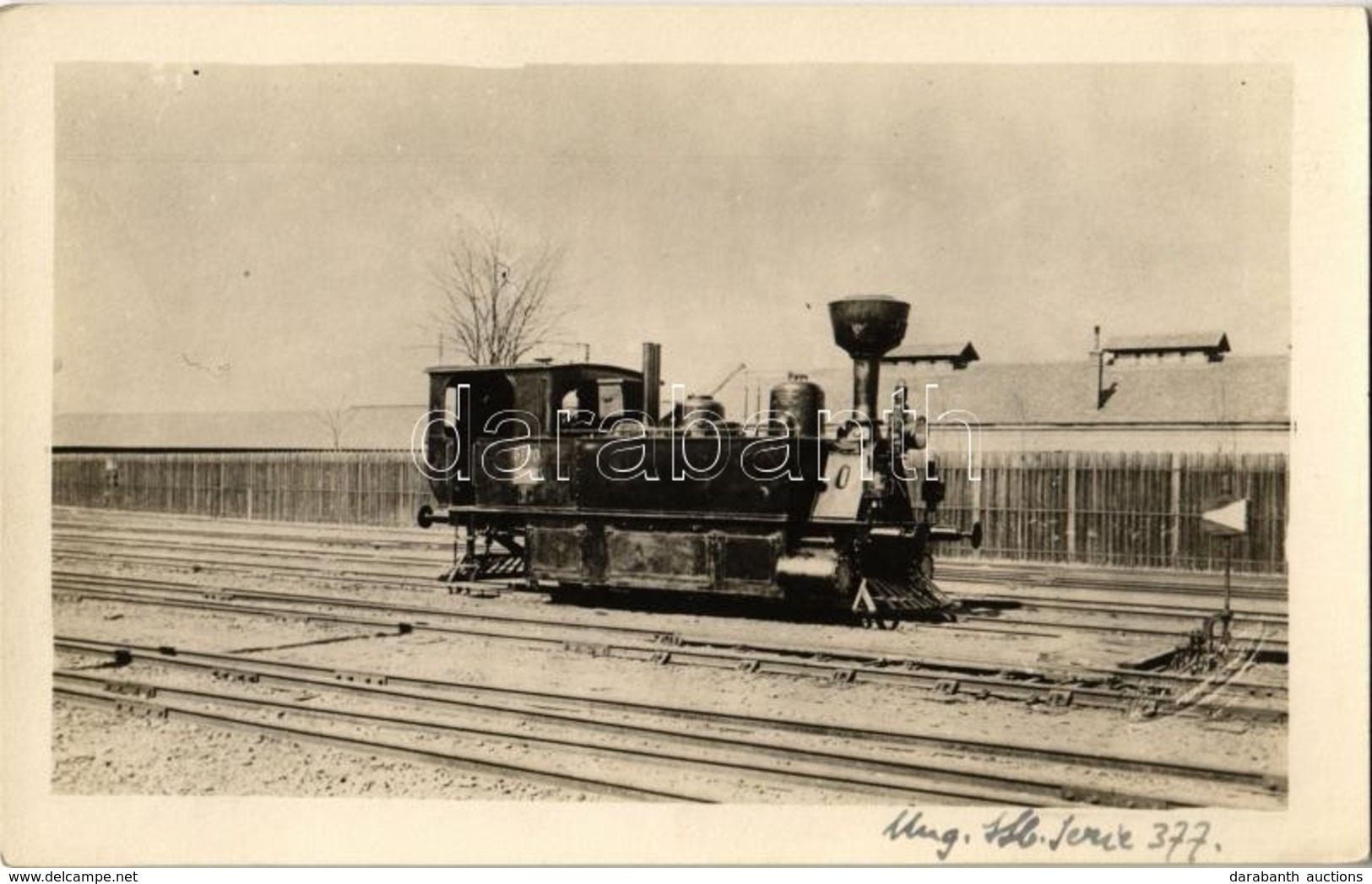 * T2 MÁV 377. Sorozatú Gőzmozdonya. Gőzmozdony Szaklap Kiadása / Hungarian State Railways Locomotive. Photo - Non Classés